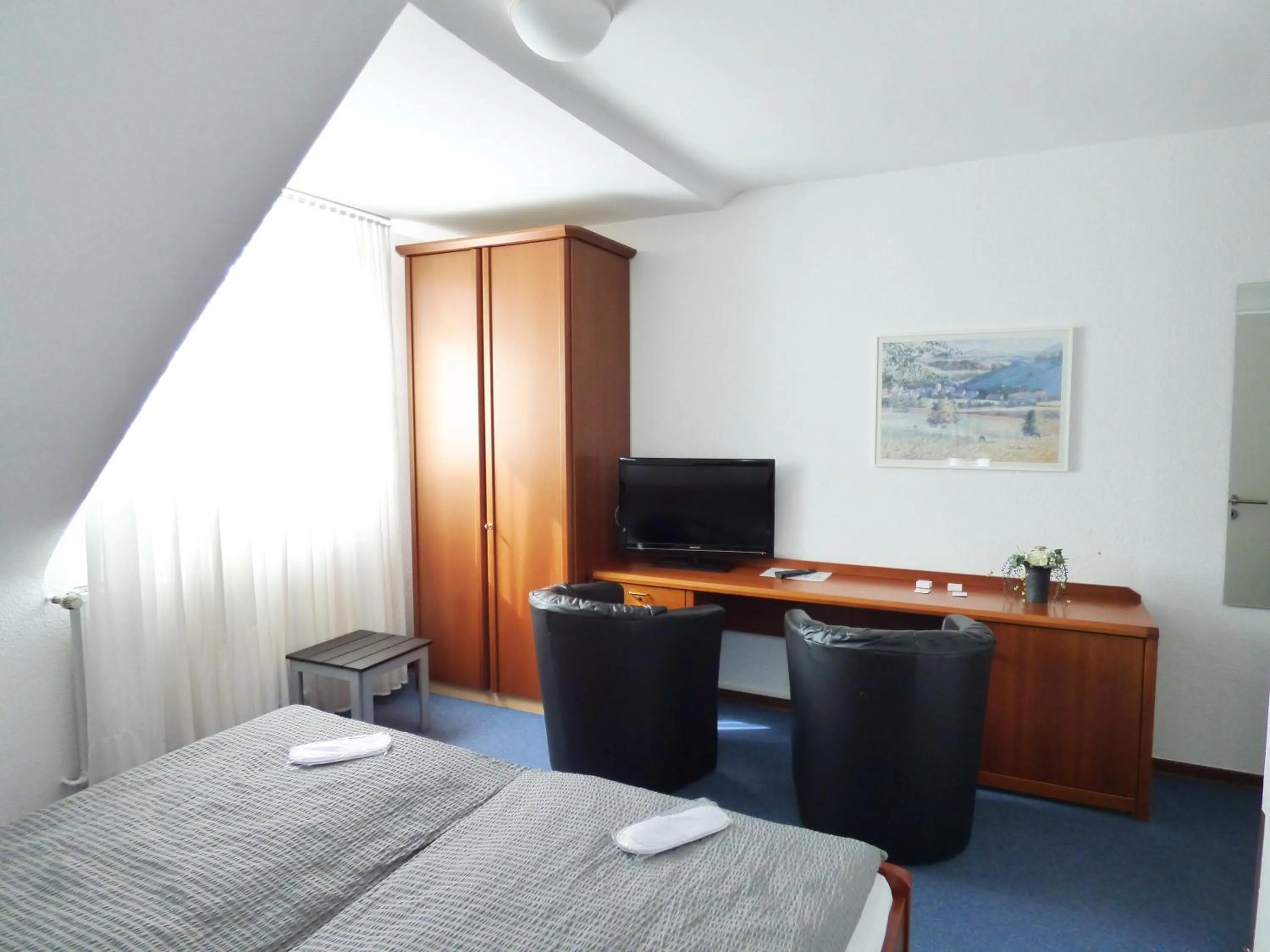 Photo of the whole room in Hotel Alt Büttgen