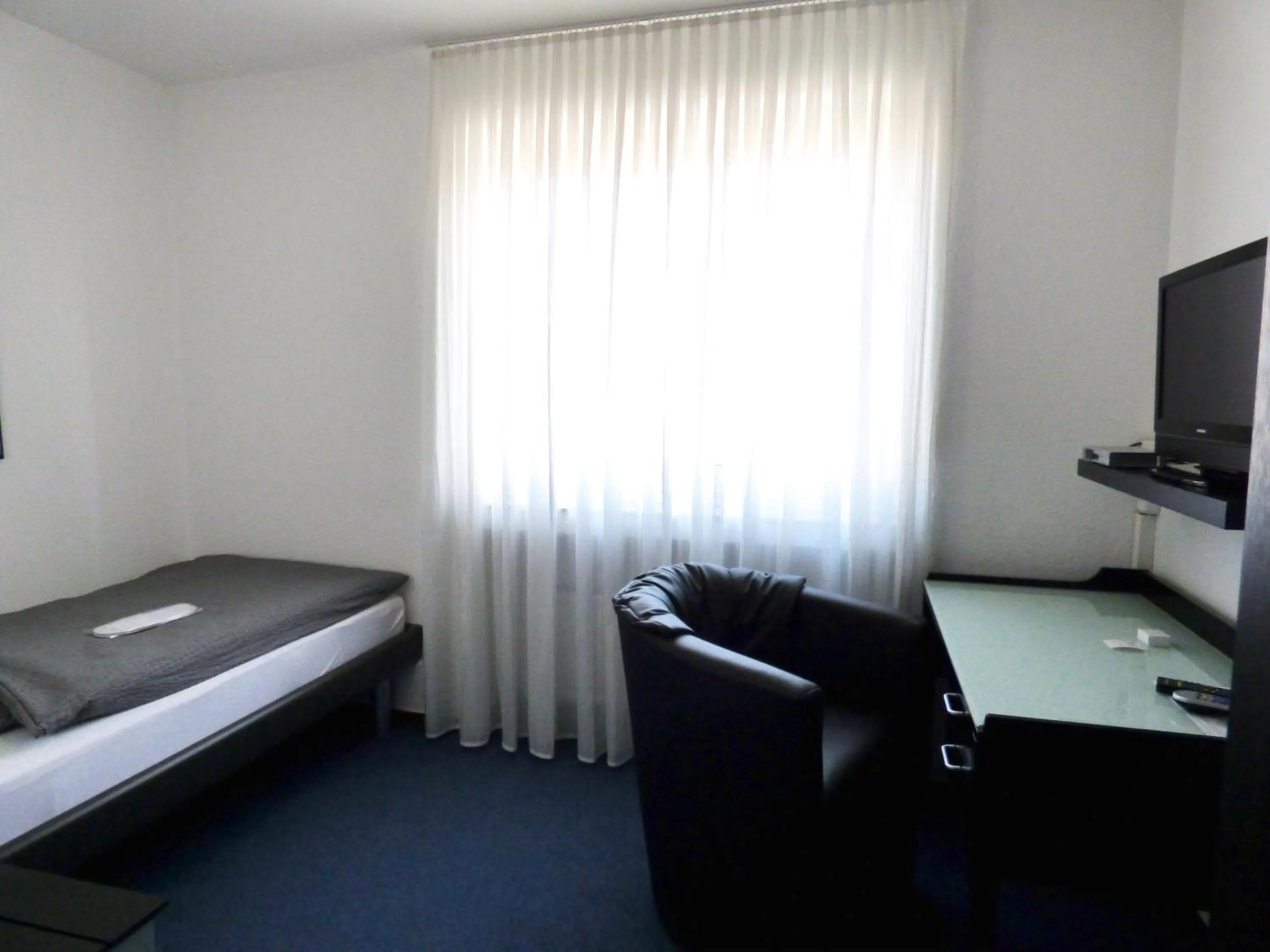 Photo of the whole room in Hotel Alt Büttgen