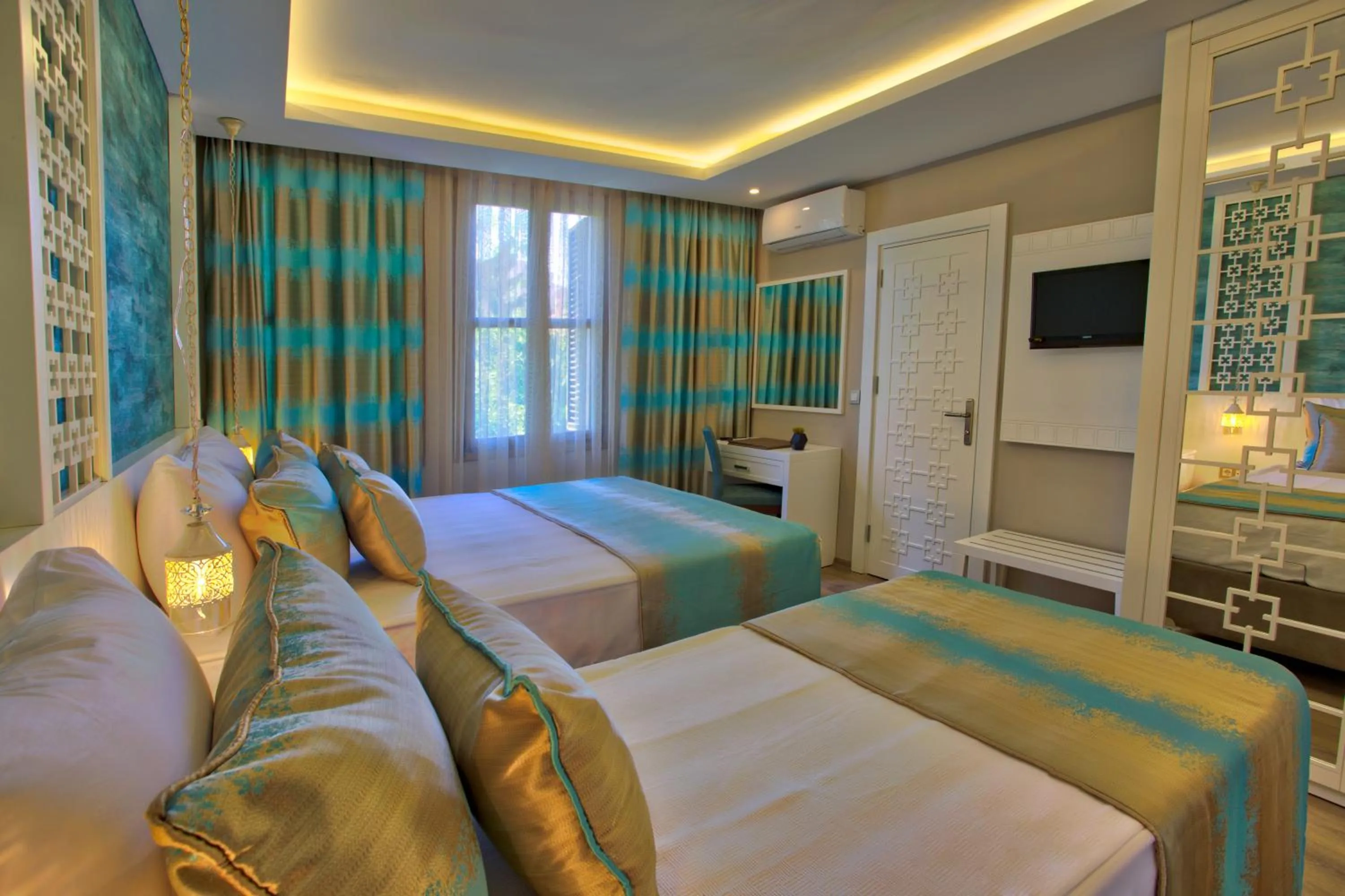 Bed in Route Hotel Kaleici - Adult Only (12+)