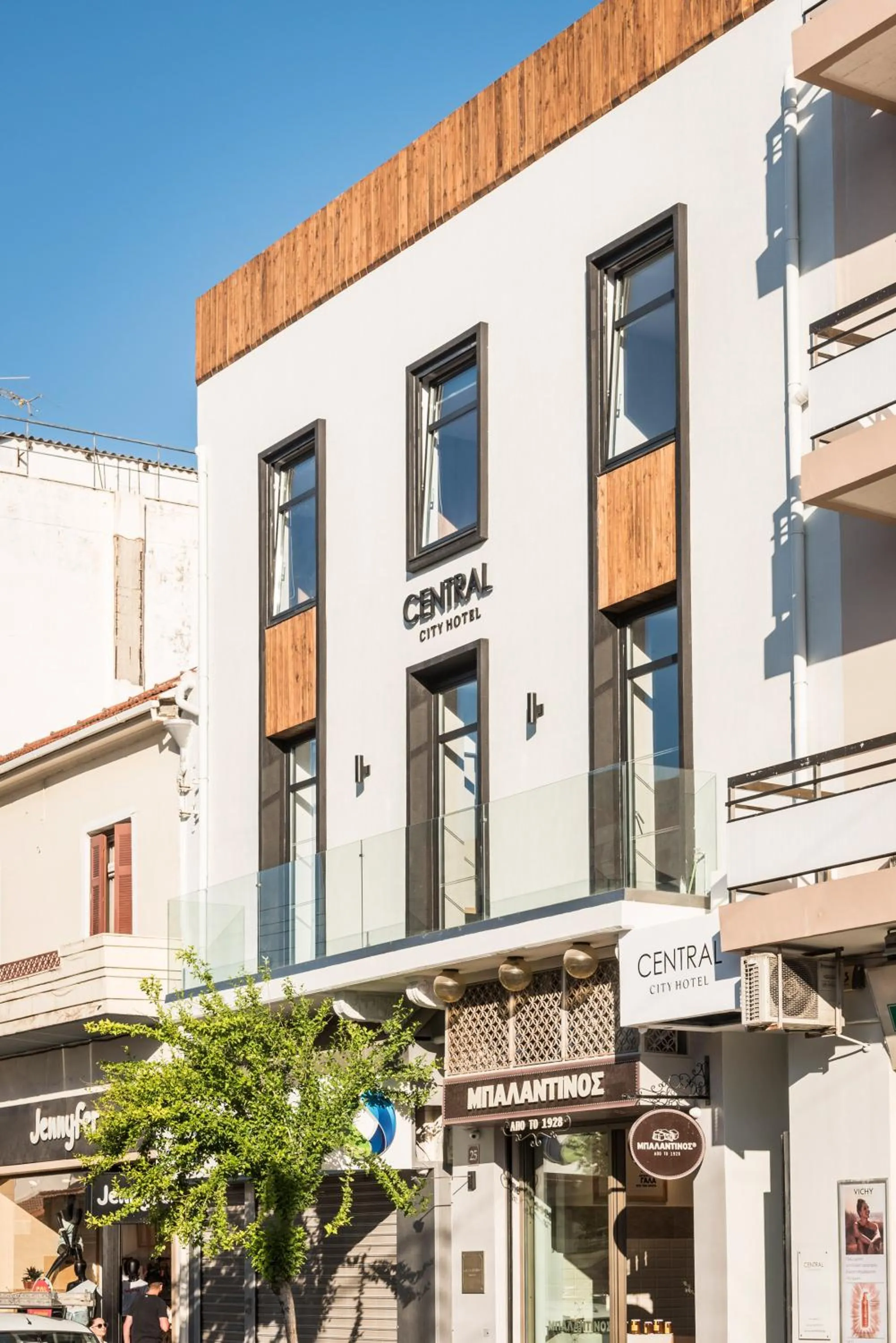 Facade/entrance in Central City Hotel