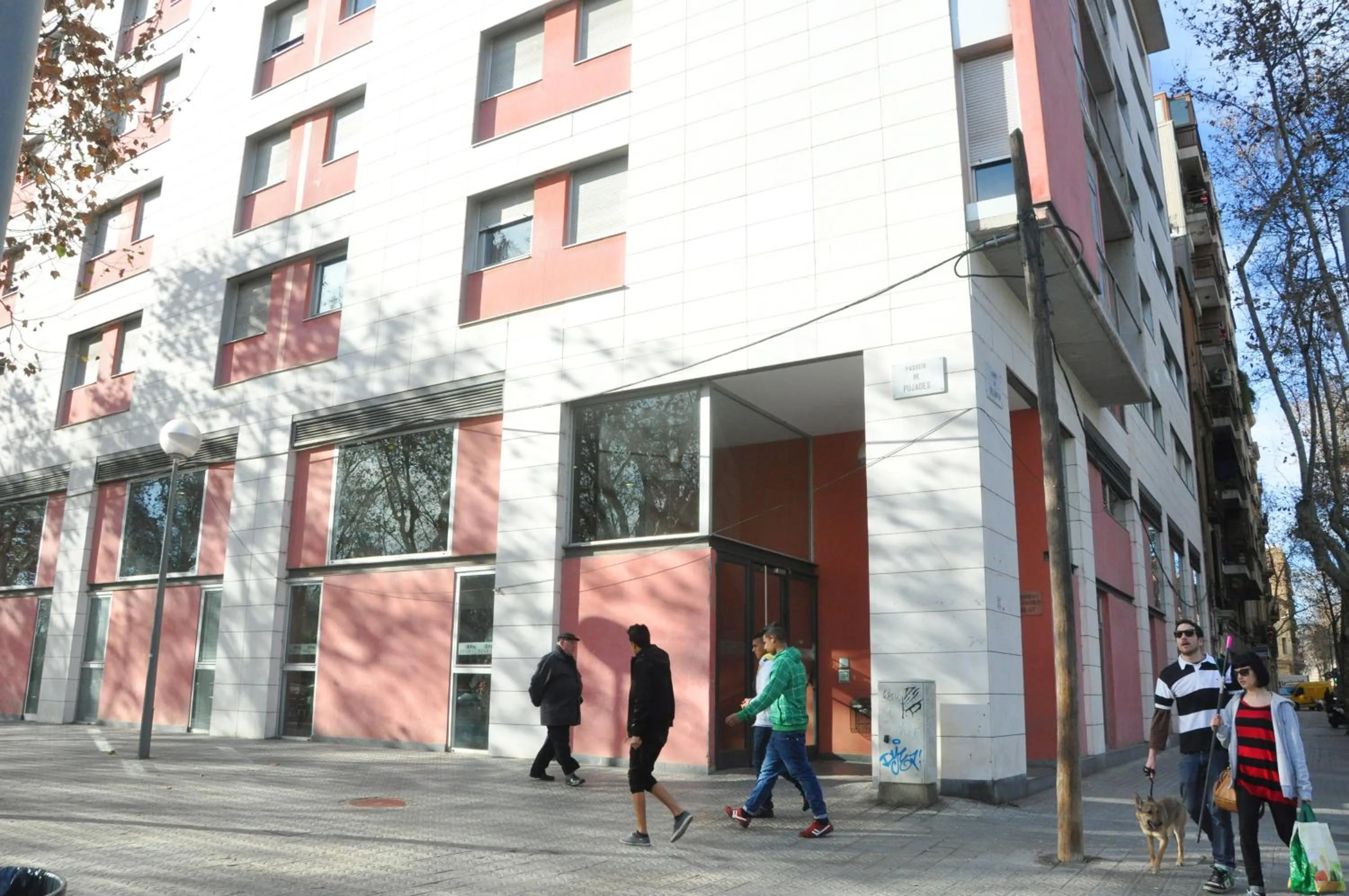 Facade/entrance in Residencia Universitaria Resa La Ciutadella