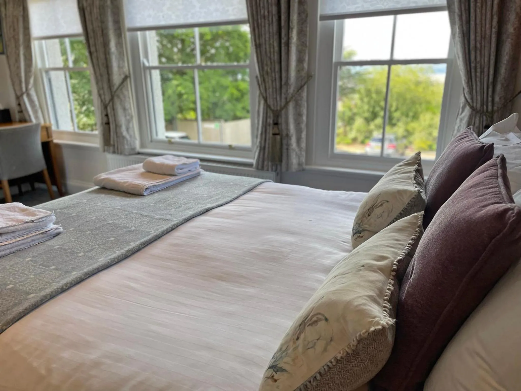 Bedroom, Bed in The Jug And Bottle