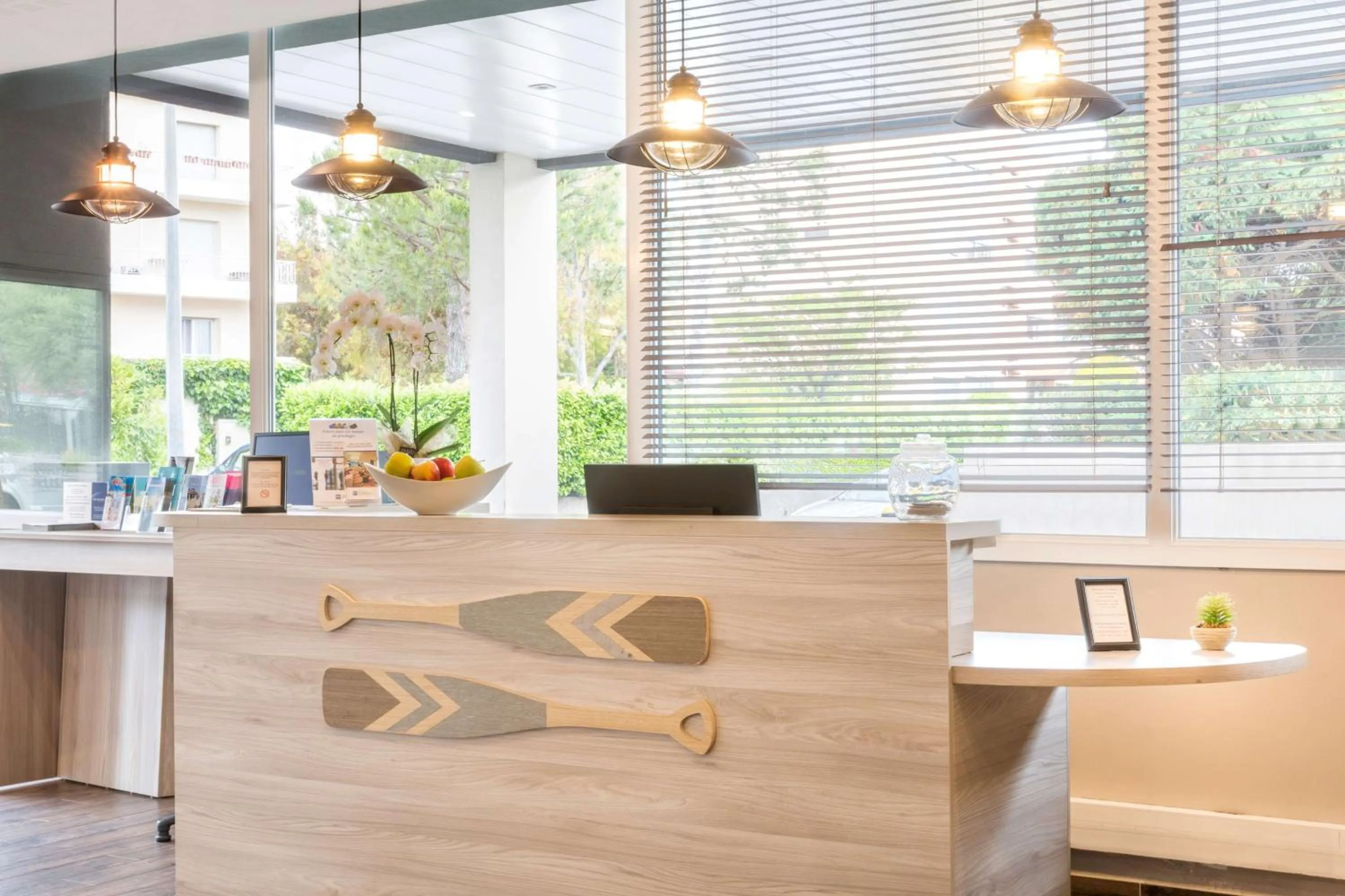 Lobby or reception in Best Western Plus Antibes Riviera