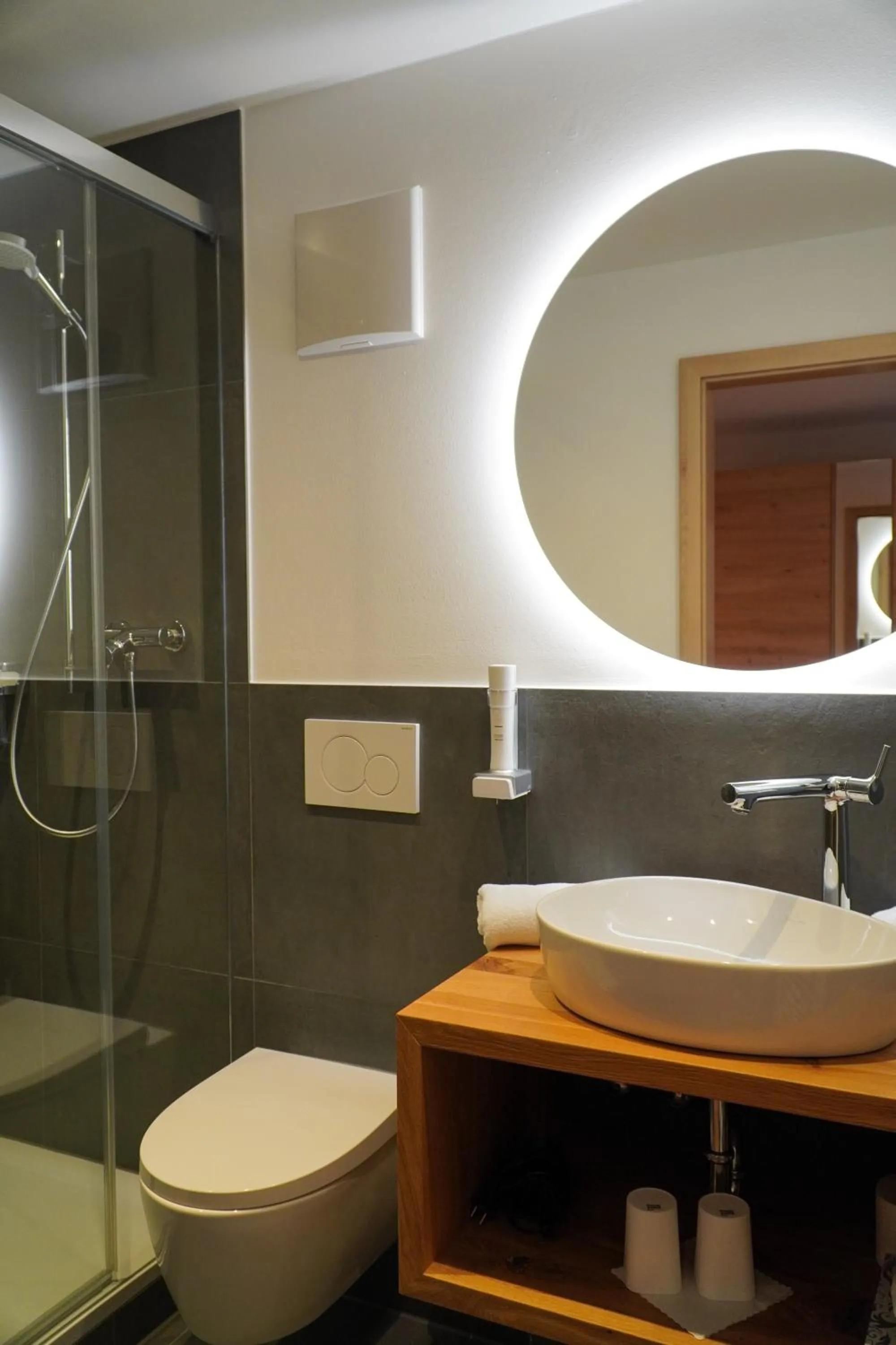 Shower in Landgasthof Schwarzberg