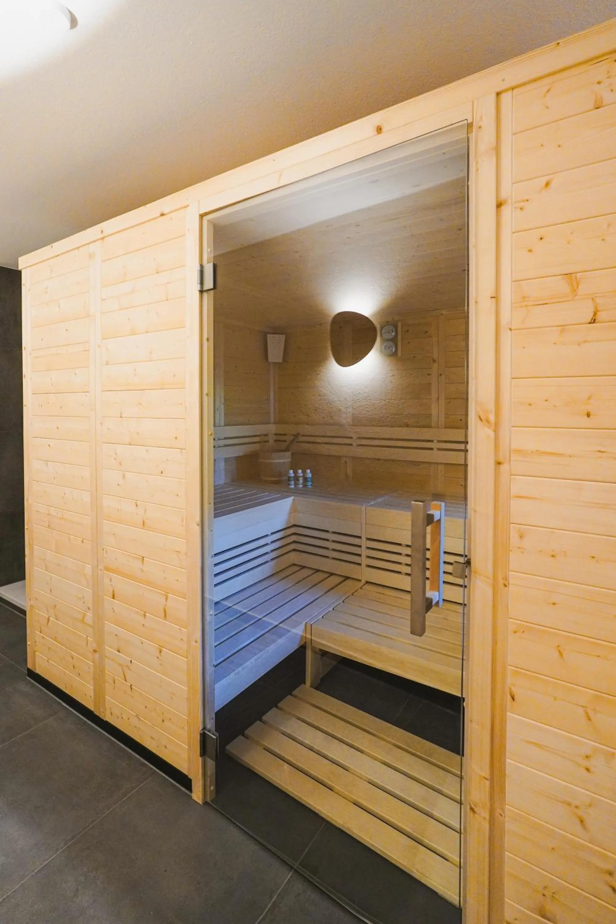 Sauna, Bed in Landgasthof Schwarzberg