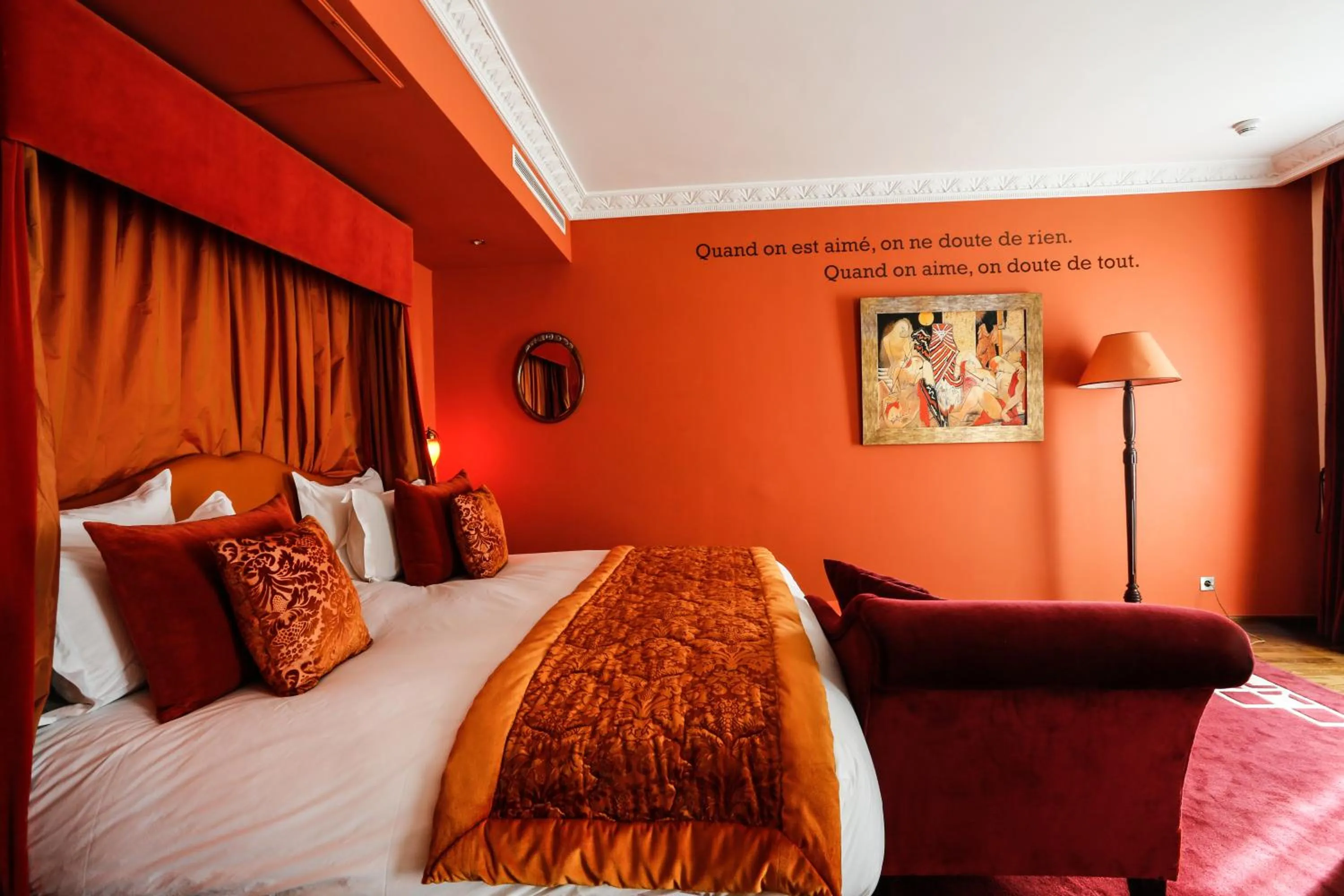 Photo of the whole room, Bed in Hôtel particulier Le DOGE - Relais & Châteaux