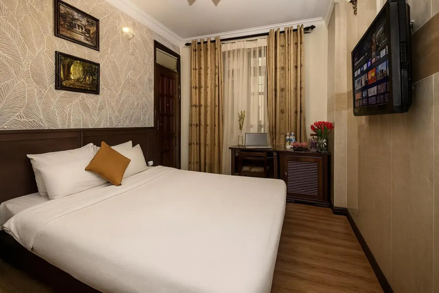 Superior Double or Twin Room without Window in Hanoi Golden Lotus Hotel & Spa Superior Double or Twin Room without Window in Hanoi Golden Lotus Hotel & Spa