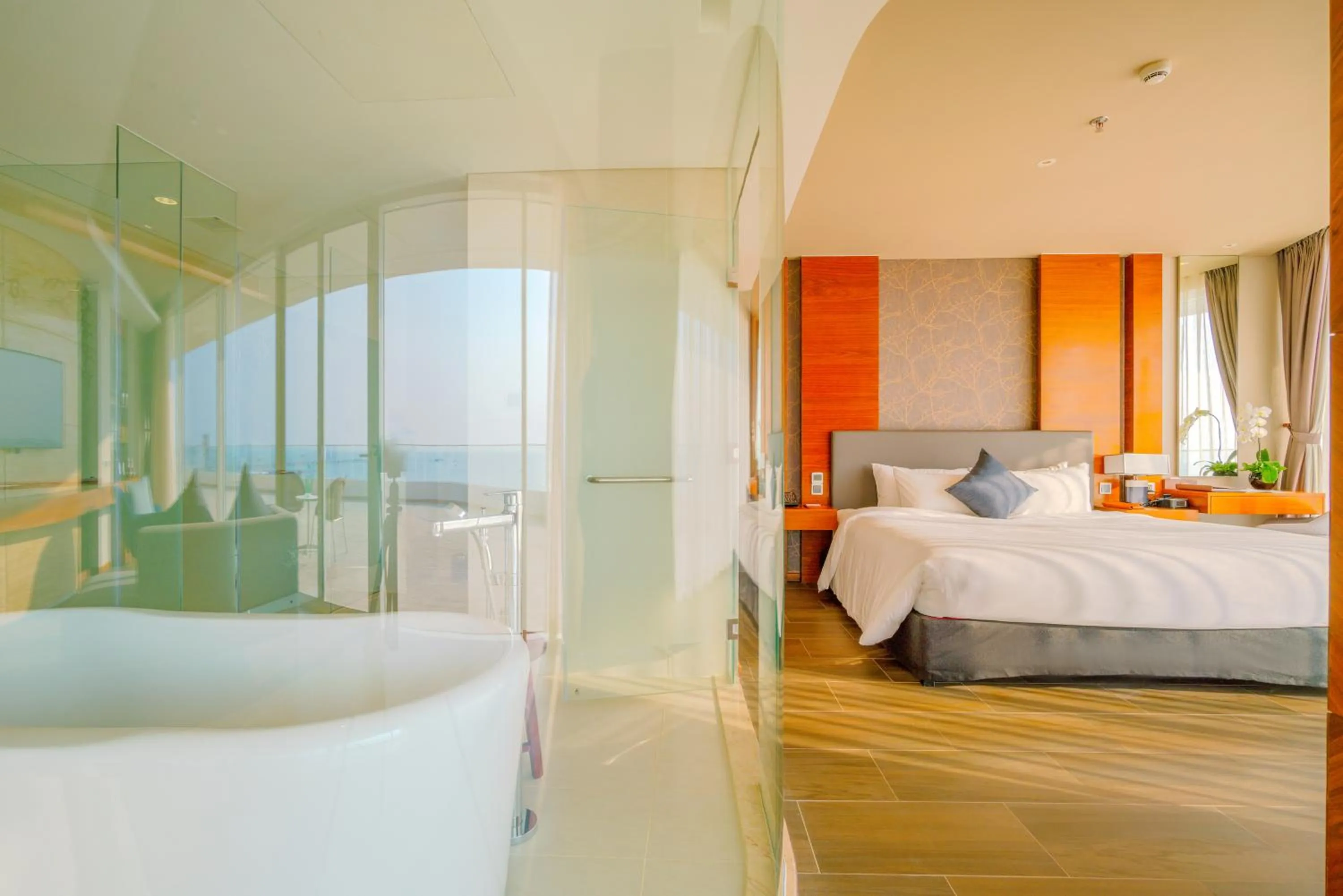 Bed in Seashells Phu Quoc Hotel & Spa