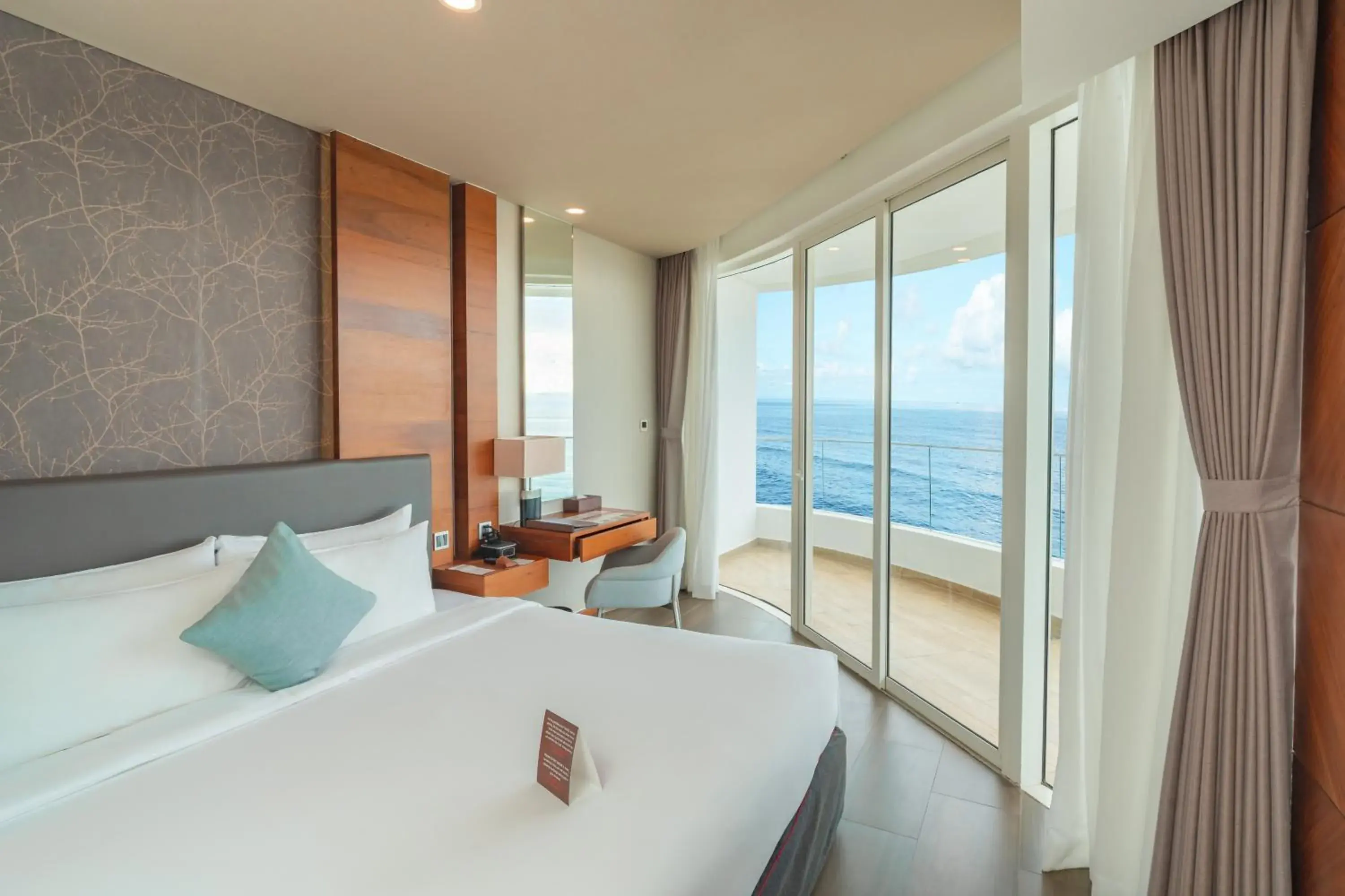 Phu Quoc Suite with one time body massage (40min) for 4 guest in Seashells Phu Quoc Hotel & Spa Phu Quoc Suite with one time body massage (40min) for 4 guest in Seashells Phu Quoc Hotel & Spa