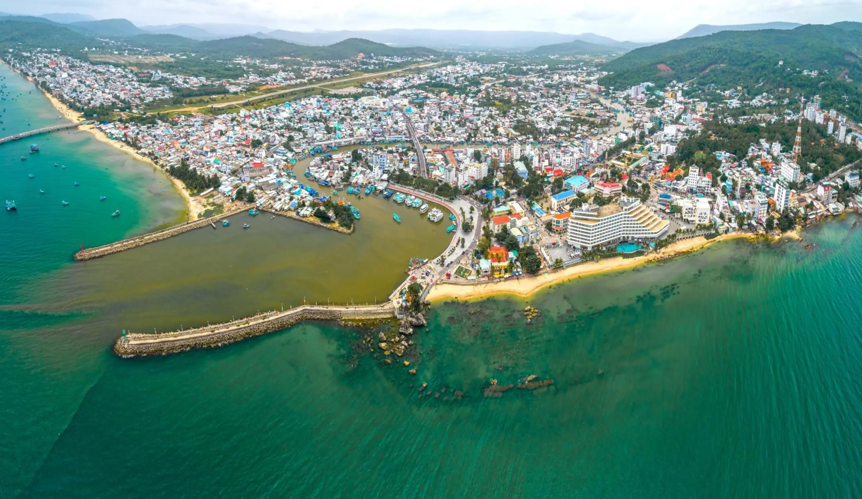 Property building in Seashells Phu Quoc Hotel & Spa