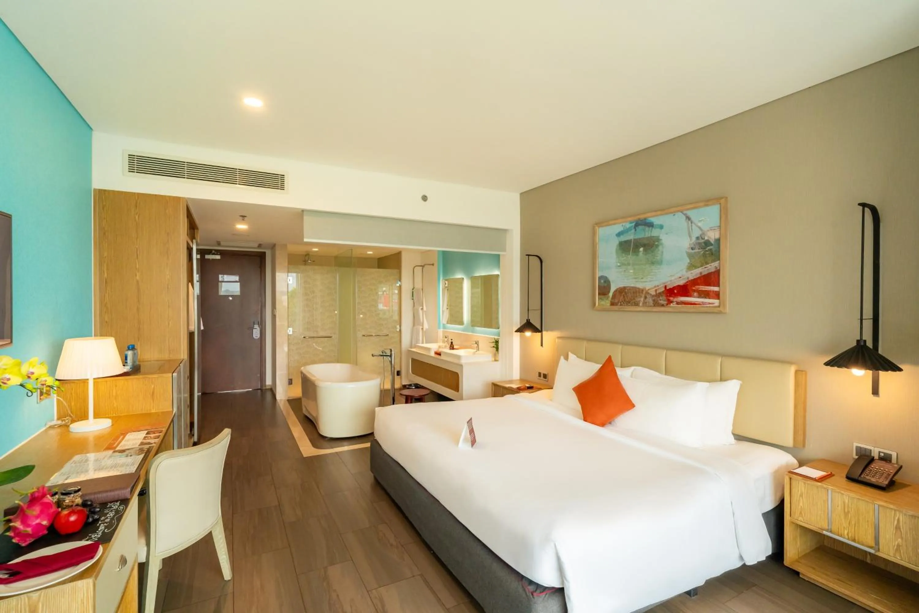 Bed in Seashells Phu Quoc Hotel & Spa