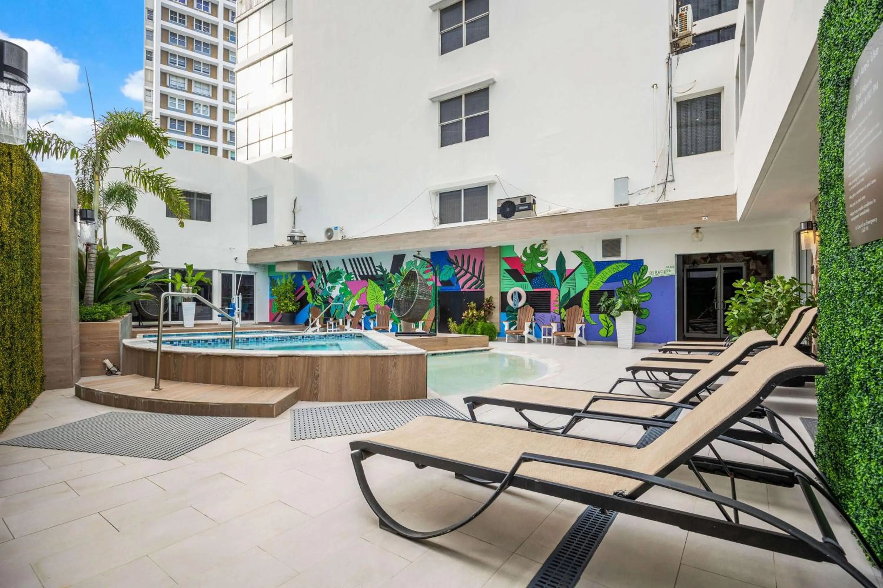 Swimming pool in Abitta Boutique Hotel, Ascend Hotel Collection