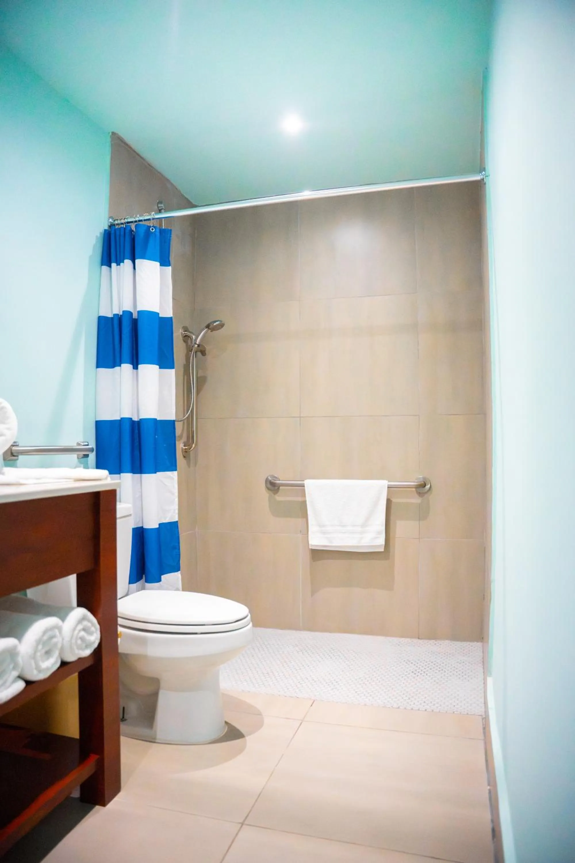 Bathroom in Abitta Boutique Hotel, Ascend Hotel Collection