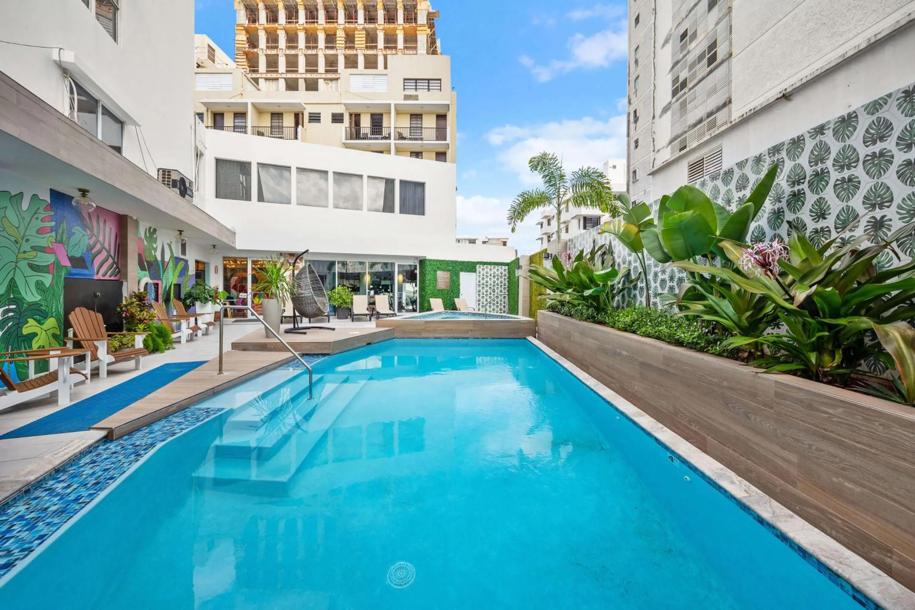 Swimming pool in Abitta Boutique Hotel, Ascend Hotel Collection