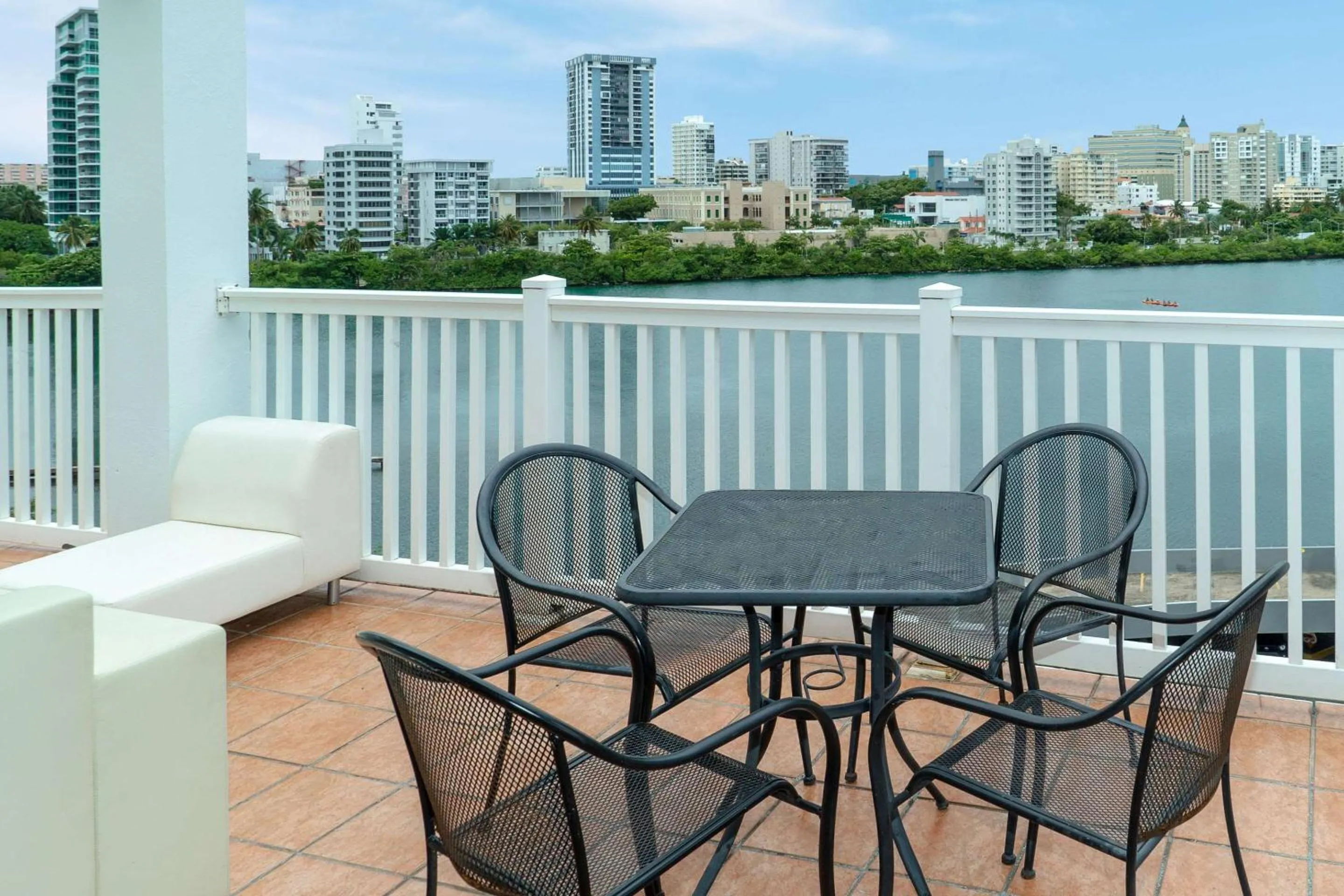 Bedroom in Abitta Boutique Hotel, Ascend Hotel Collection