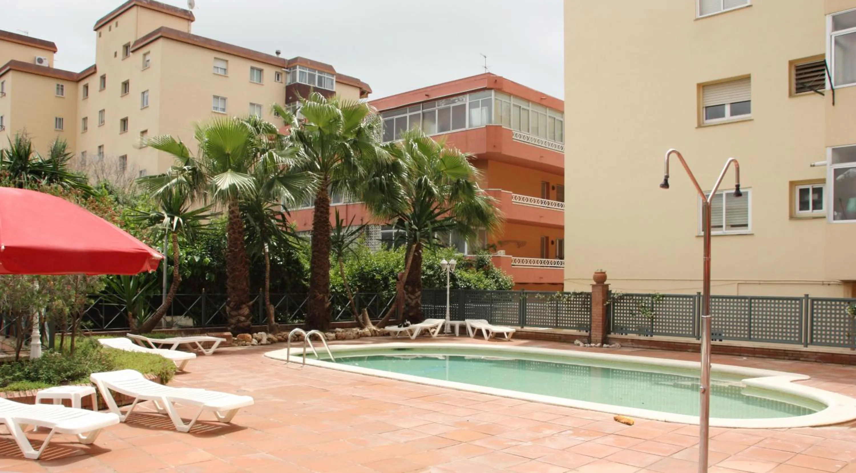 Swimming pool in Apartamentos Imperial