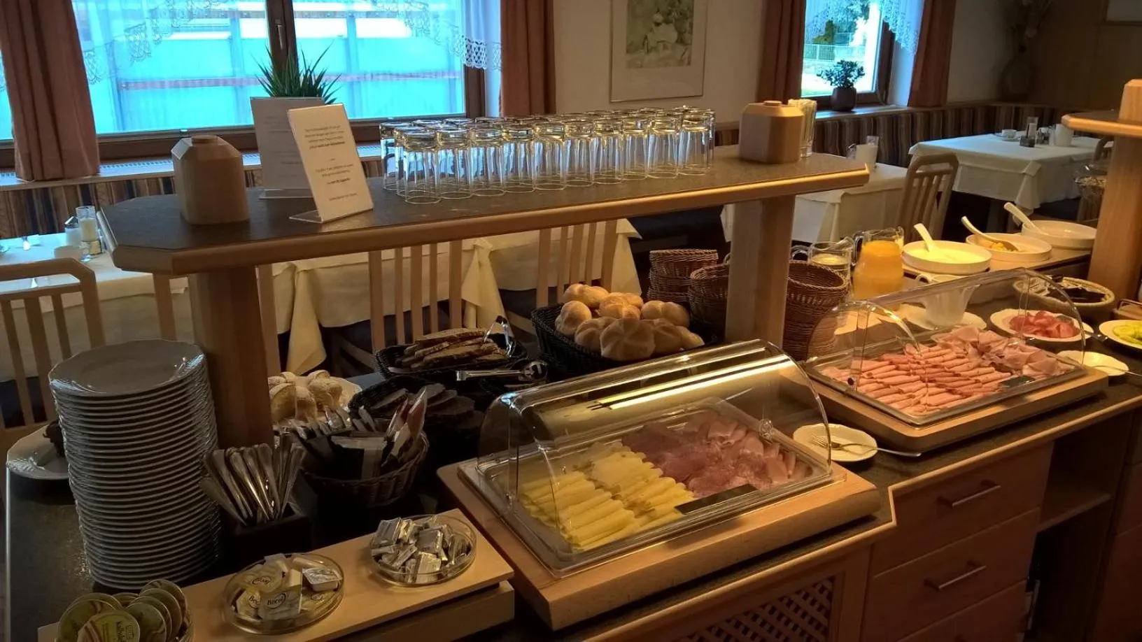 Breakfast in Hotel Gesser