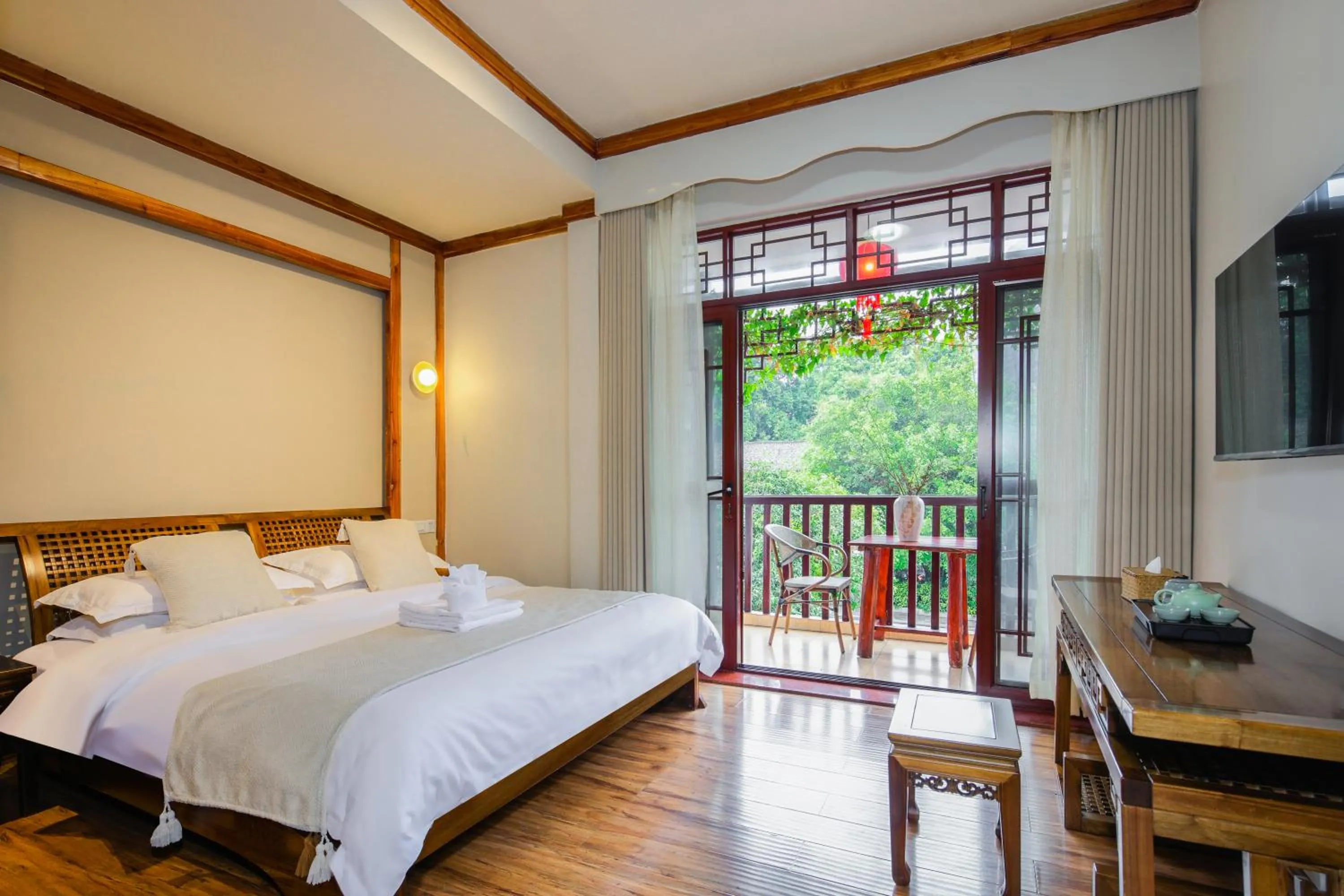 Bedroom, Bed in Yangshuo River View Hotel