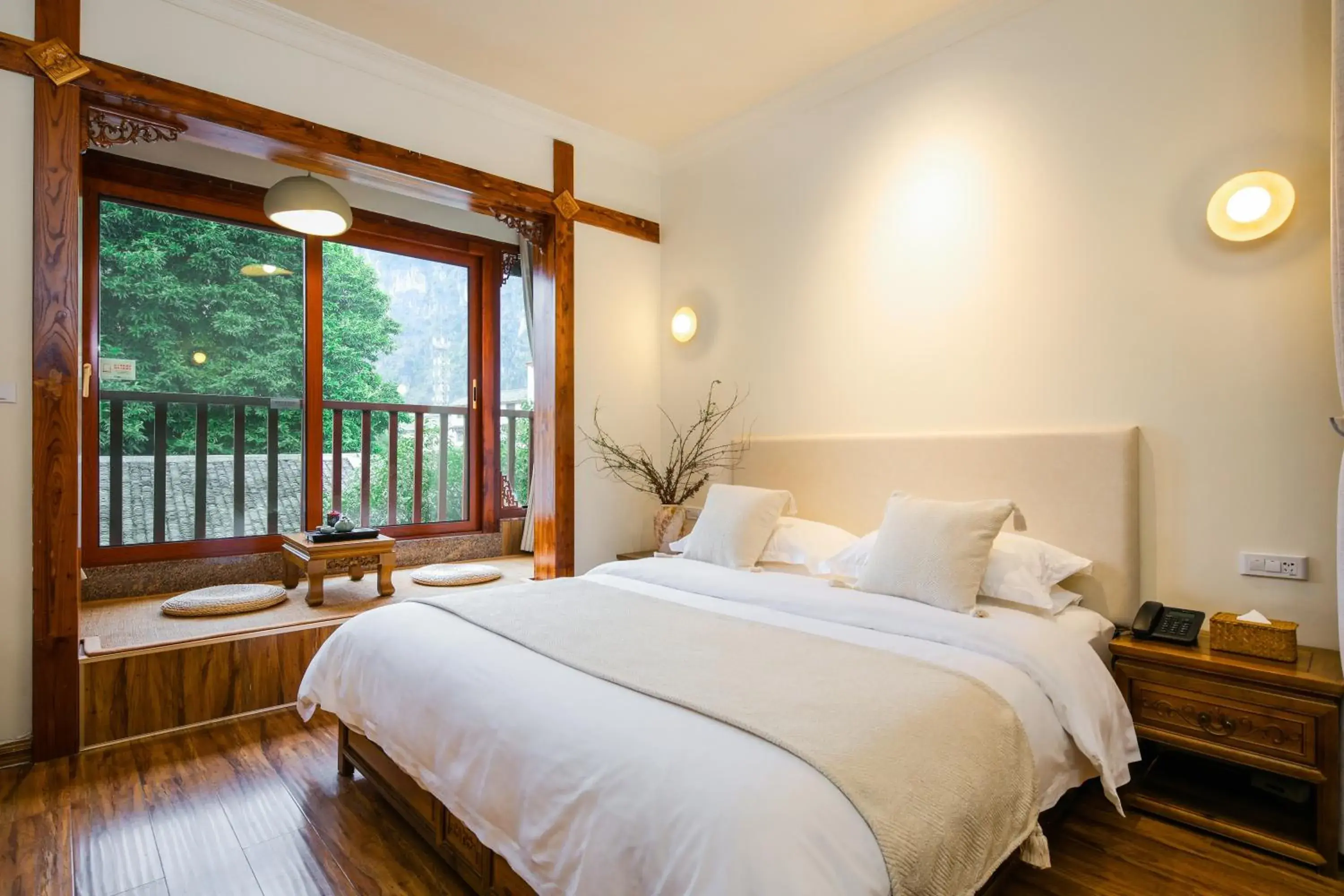 Superior Double Room in Yangshuo River View Hotel Superior Double Room in Yangshuo River View Hotel