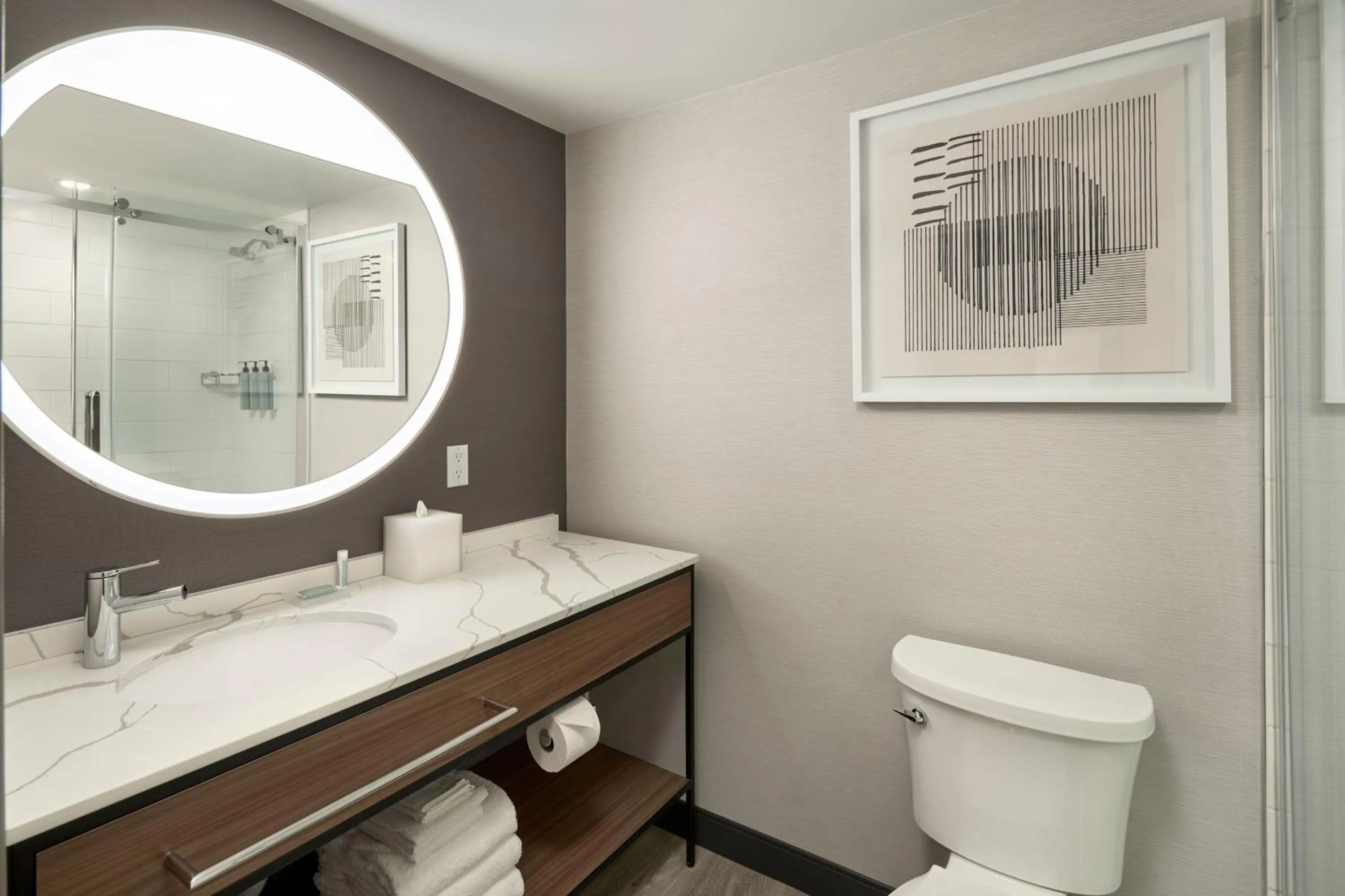 Photo of the whole room in Quality Hotel