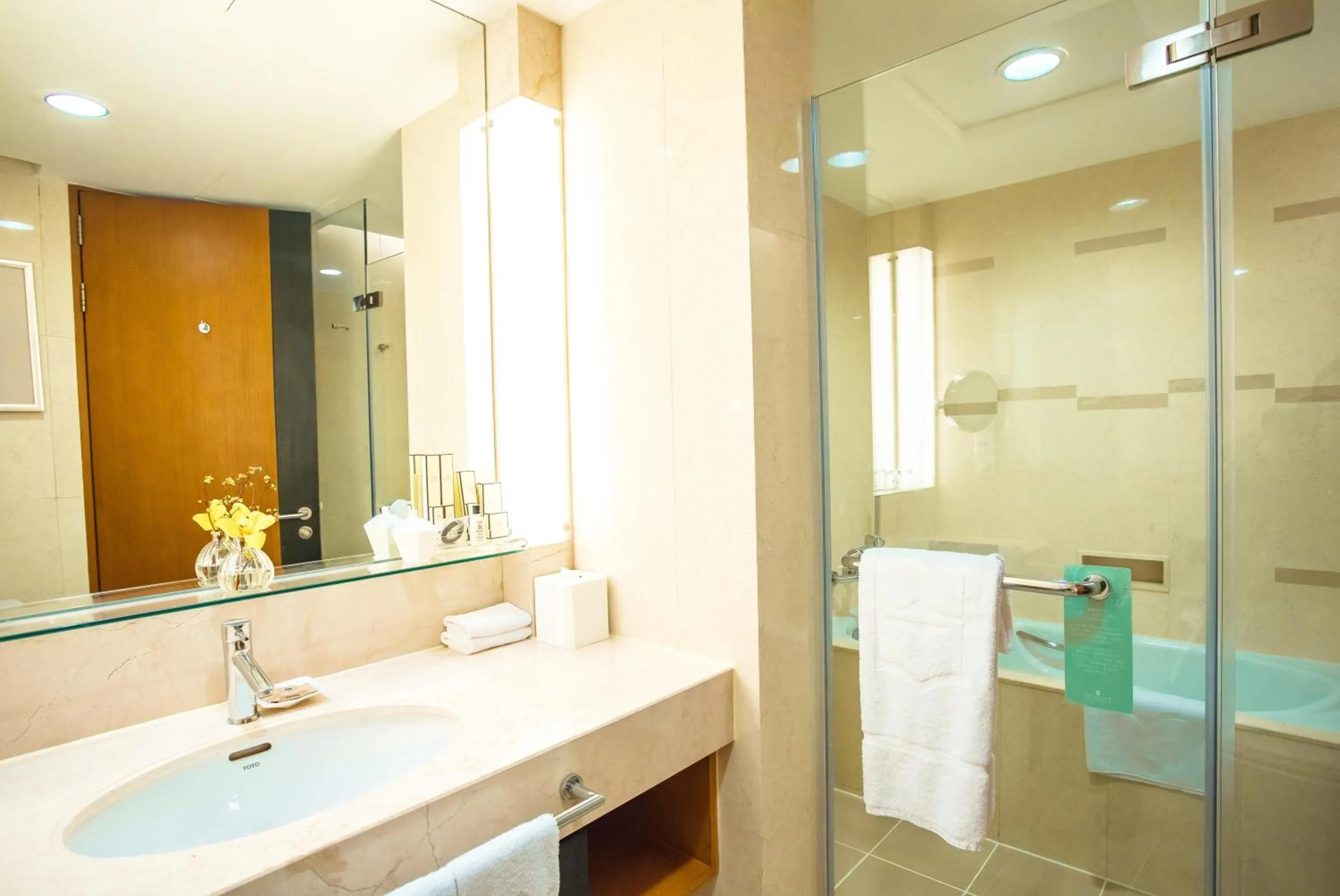 Bathroom in Shangri-La Baotou