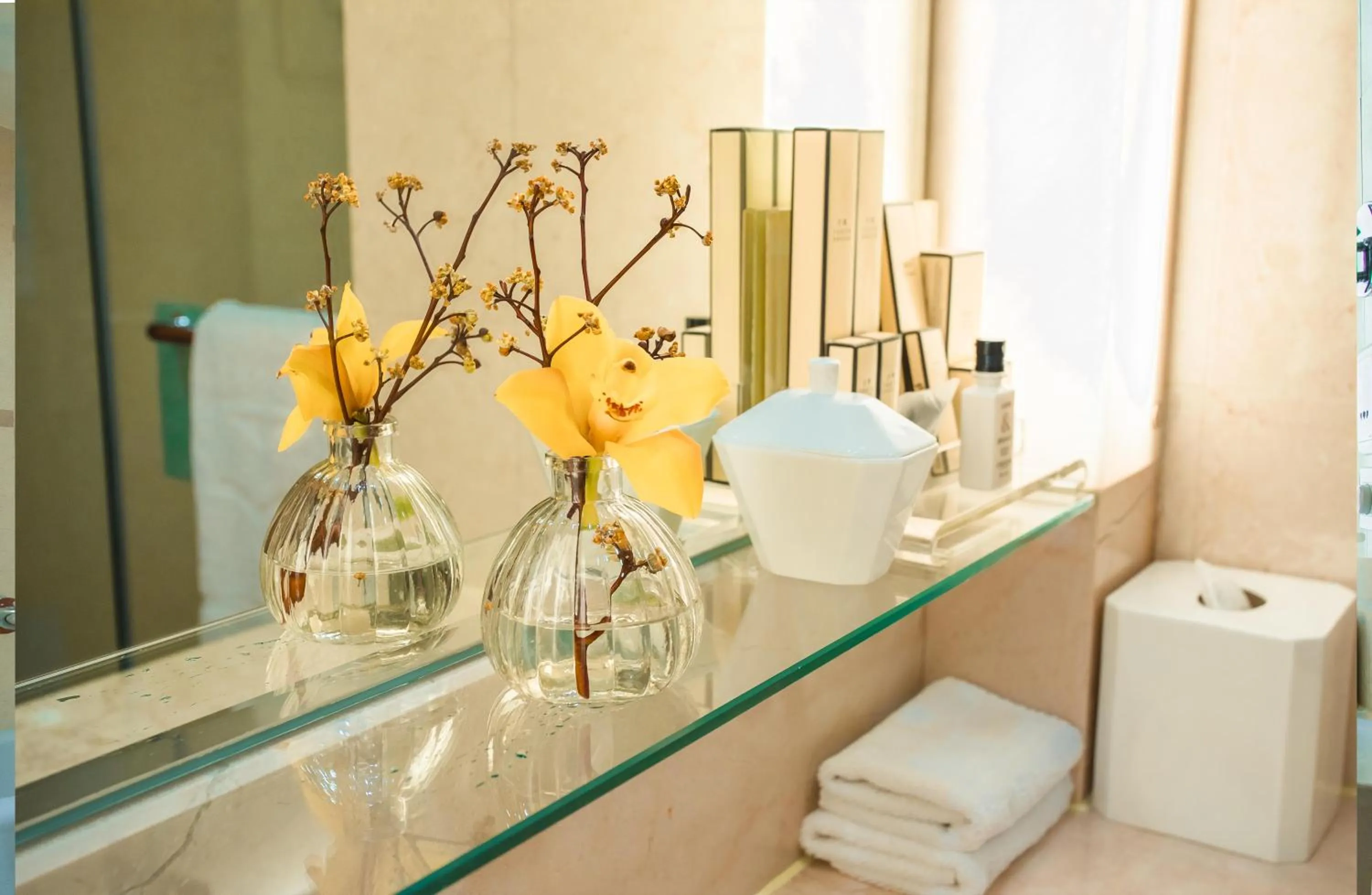 Bathroom in Shangri-La Baotou