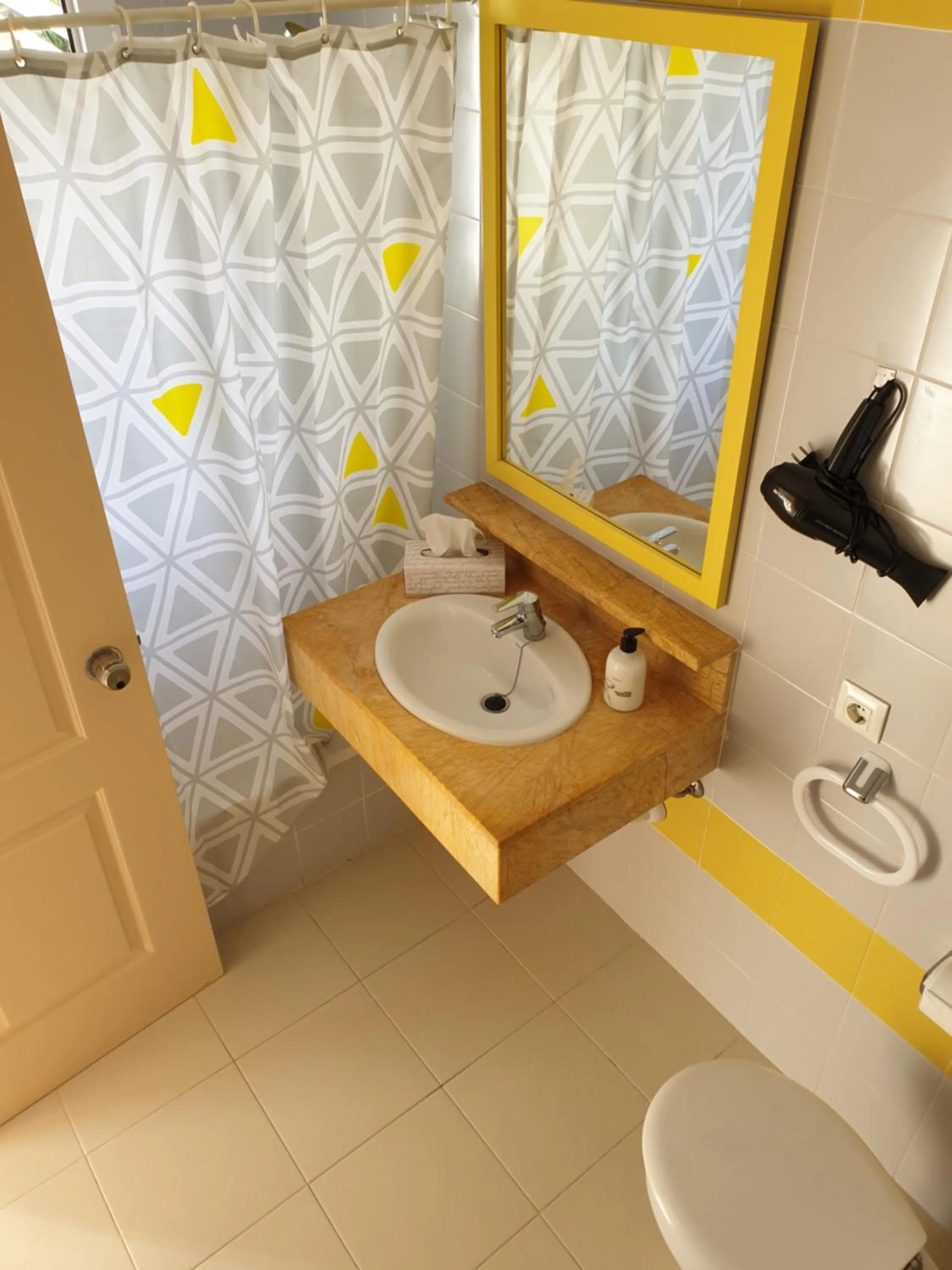 Bathroom in Apartamentos Piscis