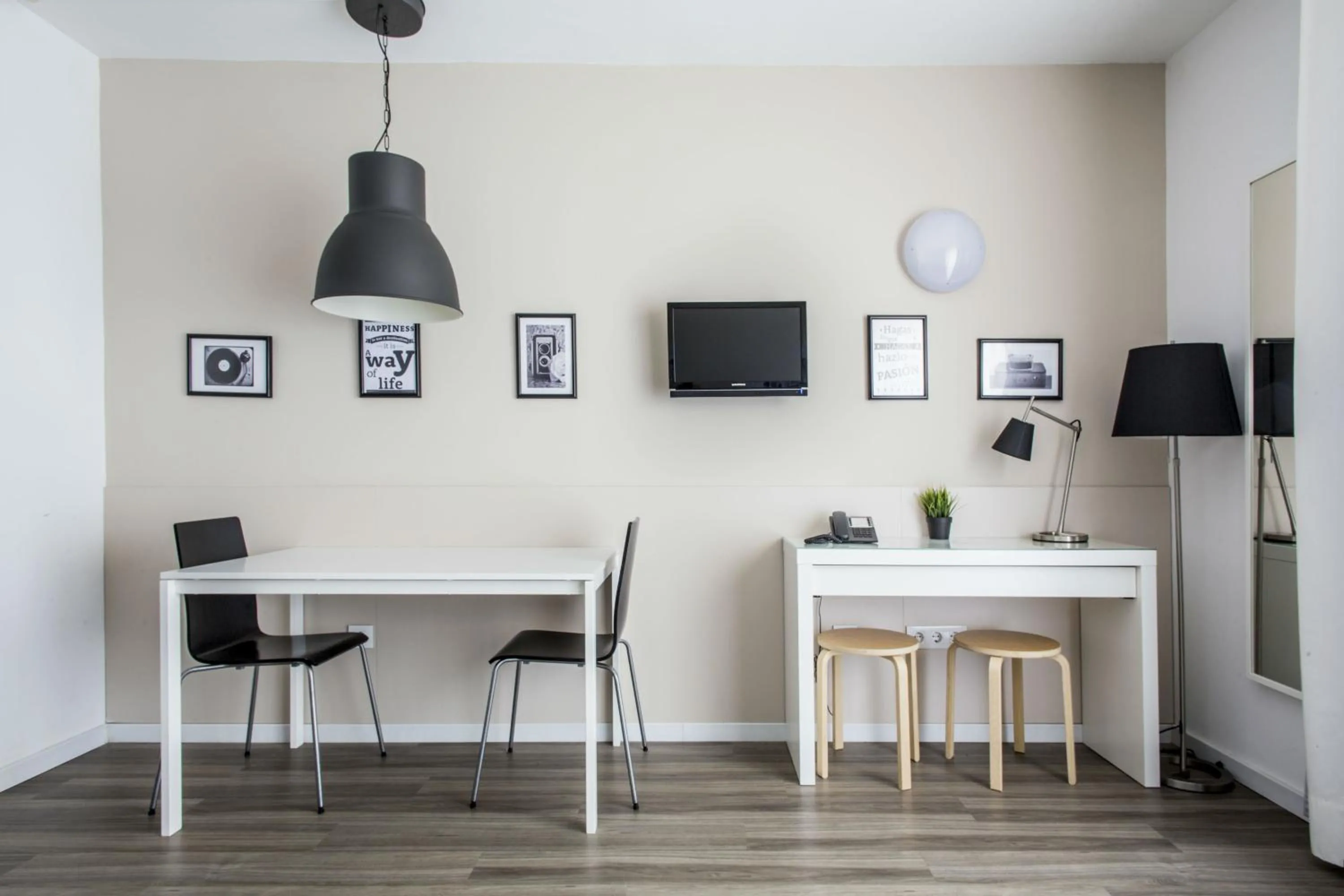 TV and multimedia in Residencia Universitaria Resa Campus del Mar