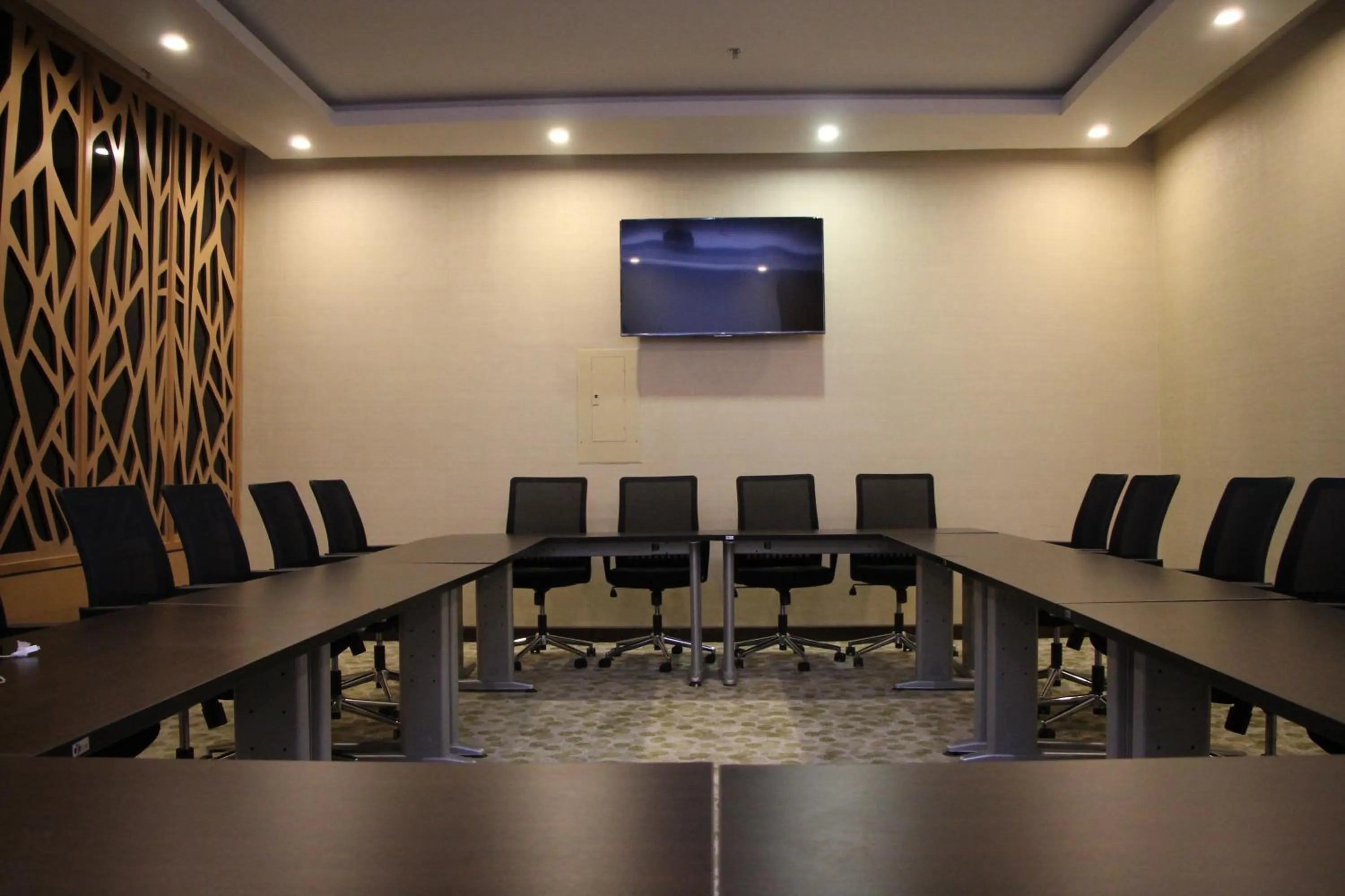 Meeting/conference room in Almuhaidb Residence Al Jubail