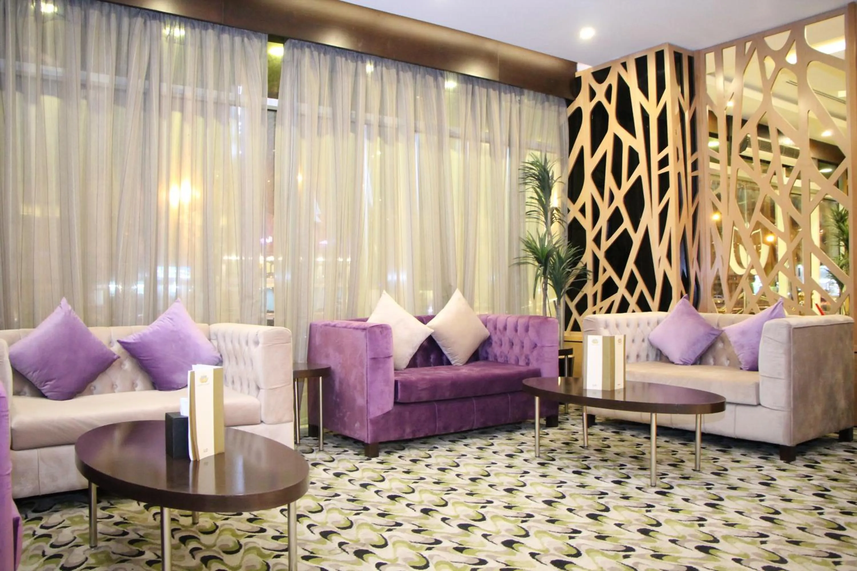 Lobby or reception in Almuhaidb Residence Al Jubail