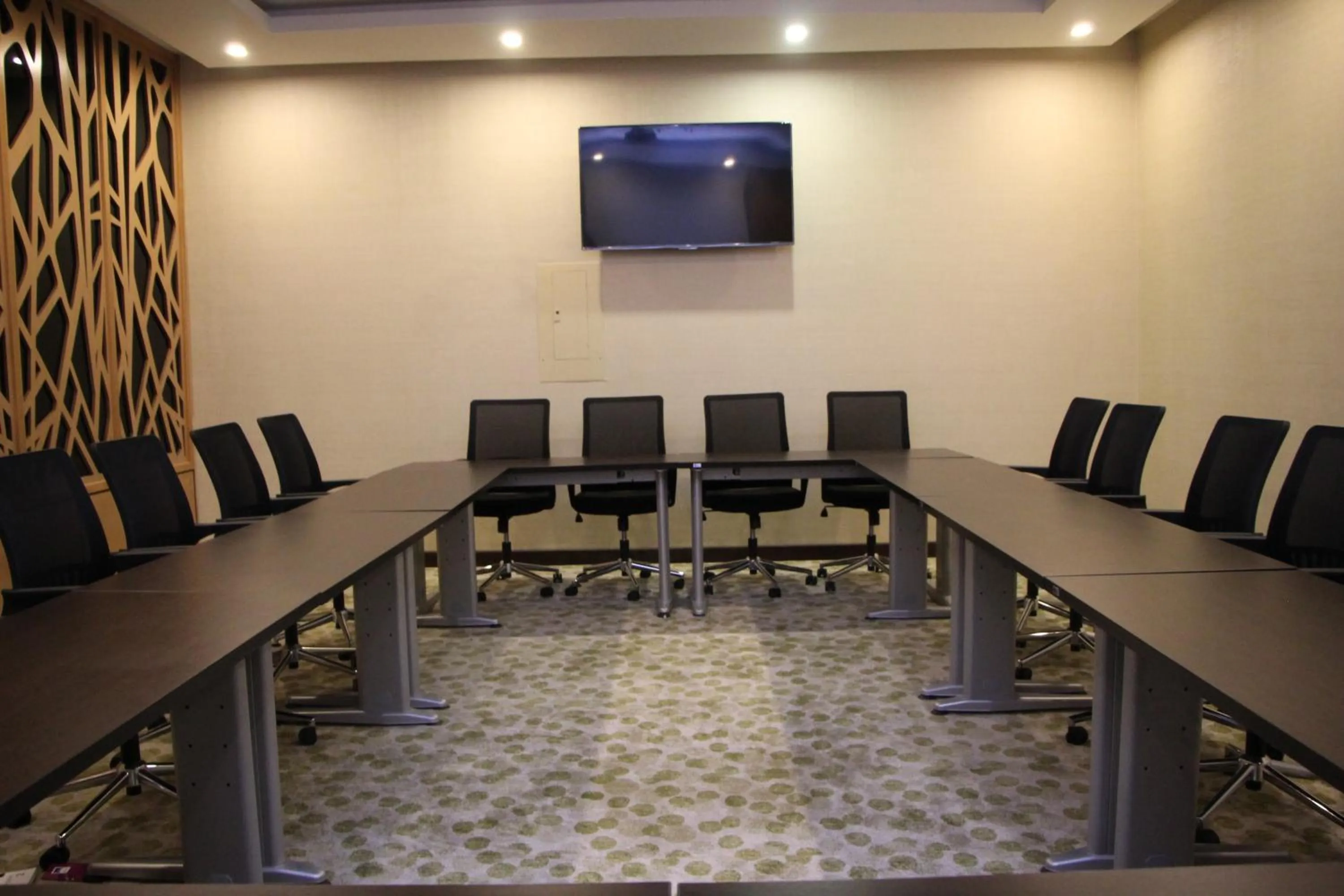 Meeting/conference room in Almuhaidb Residence Al Jubail