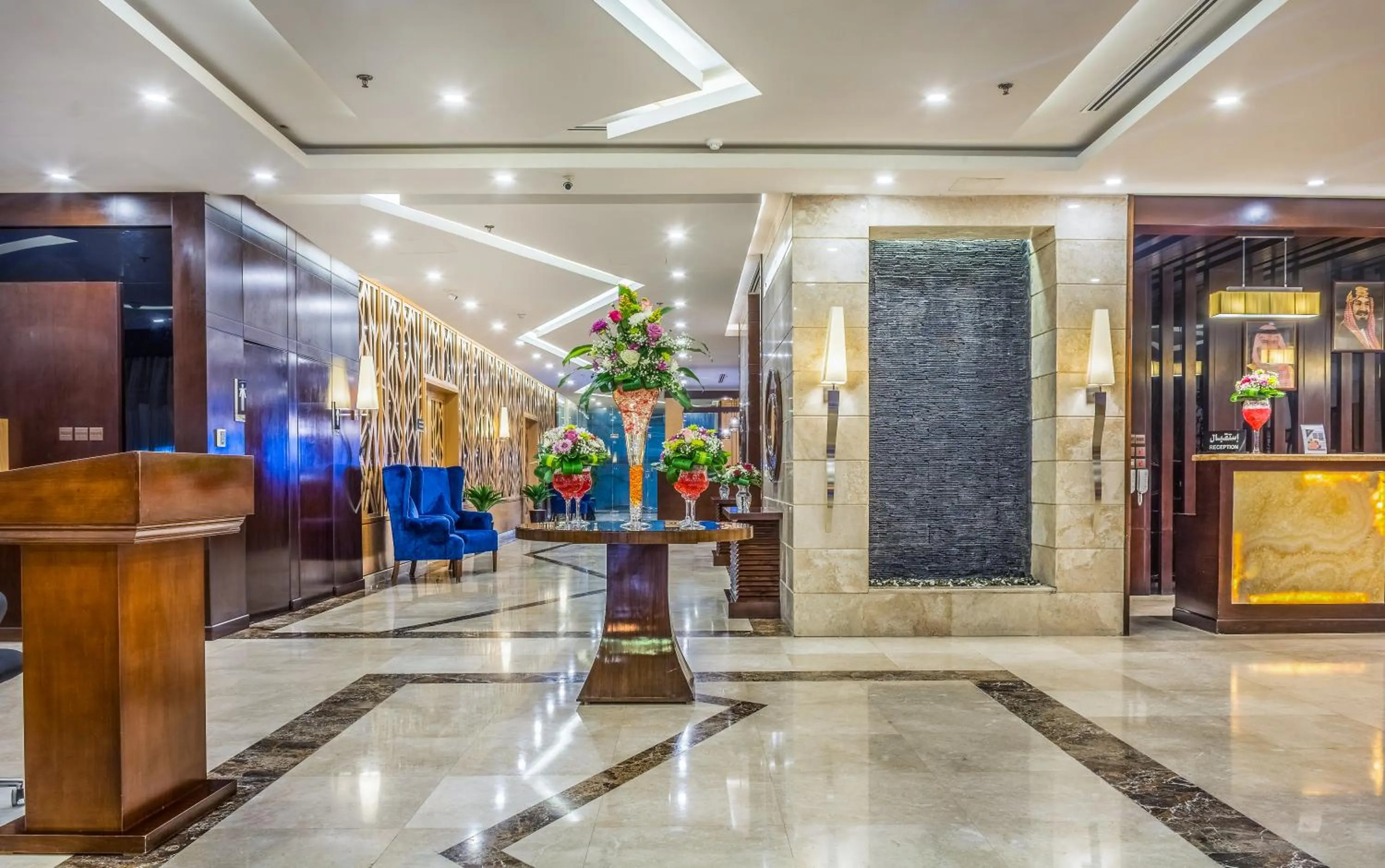 Lobby or reception in Almuhaidb Residence Al Jubail