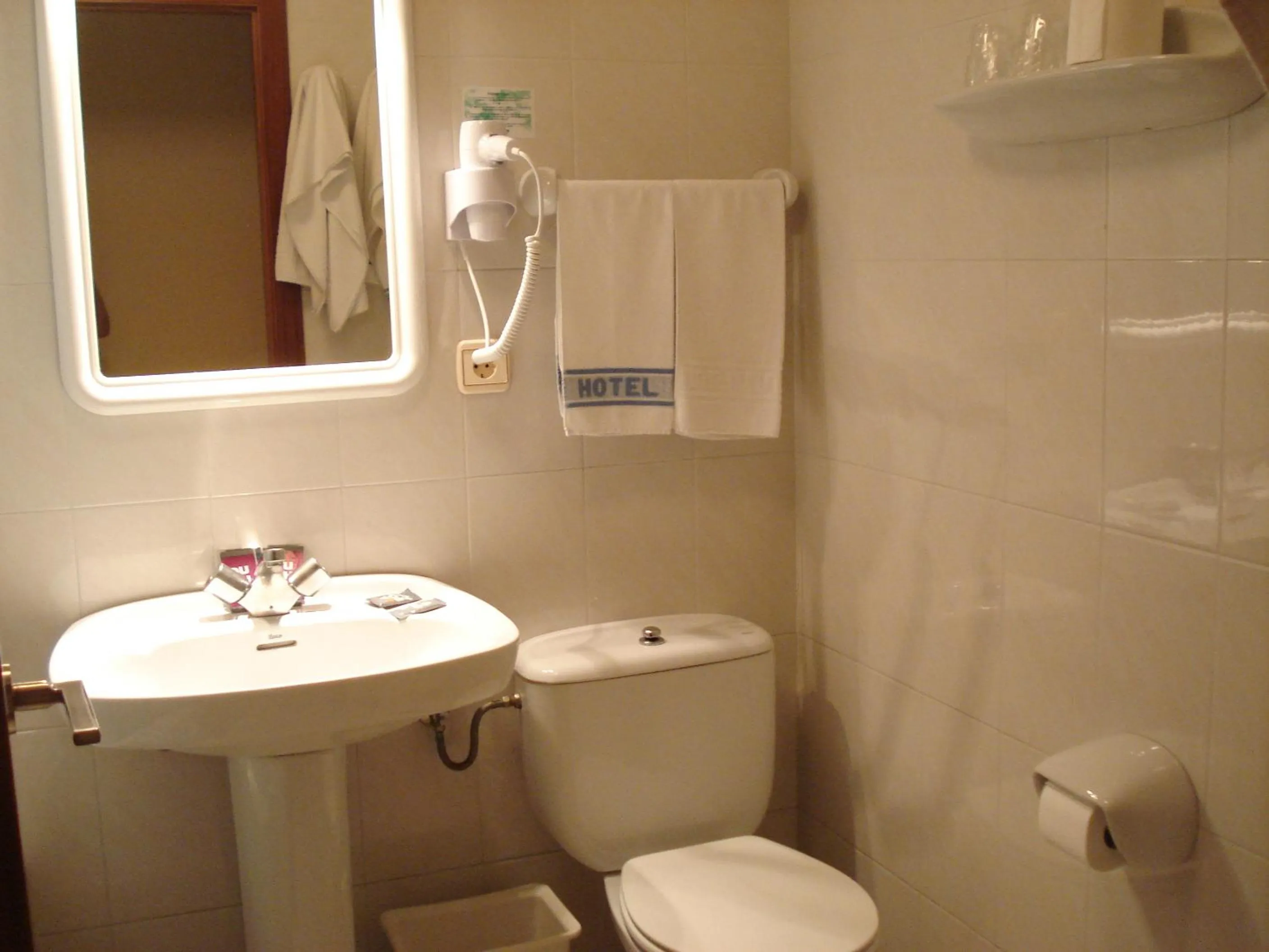 Bathroom in Hotel Siroco