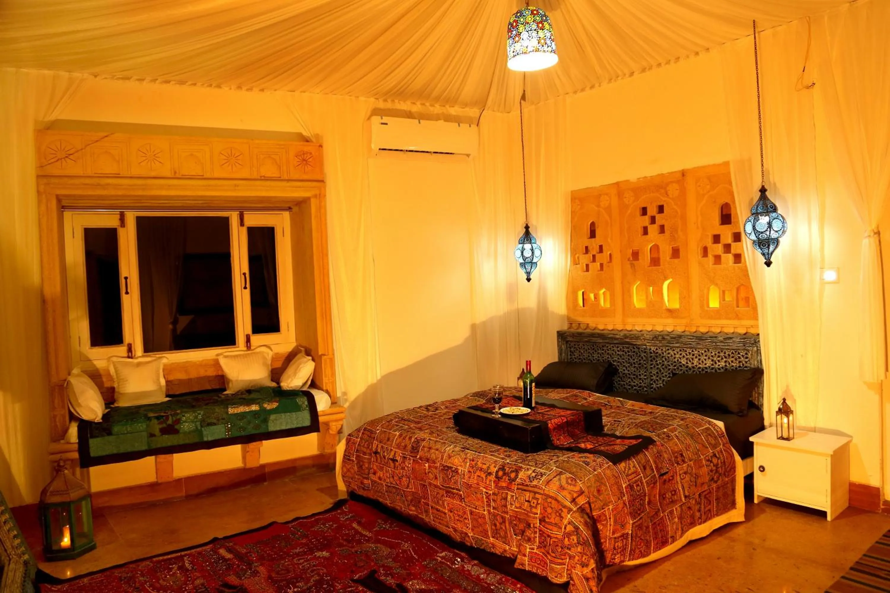 Photo of the whole room, Bed in Casa De Kaku Jaisalmer