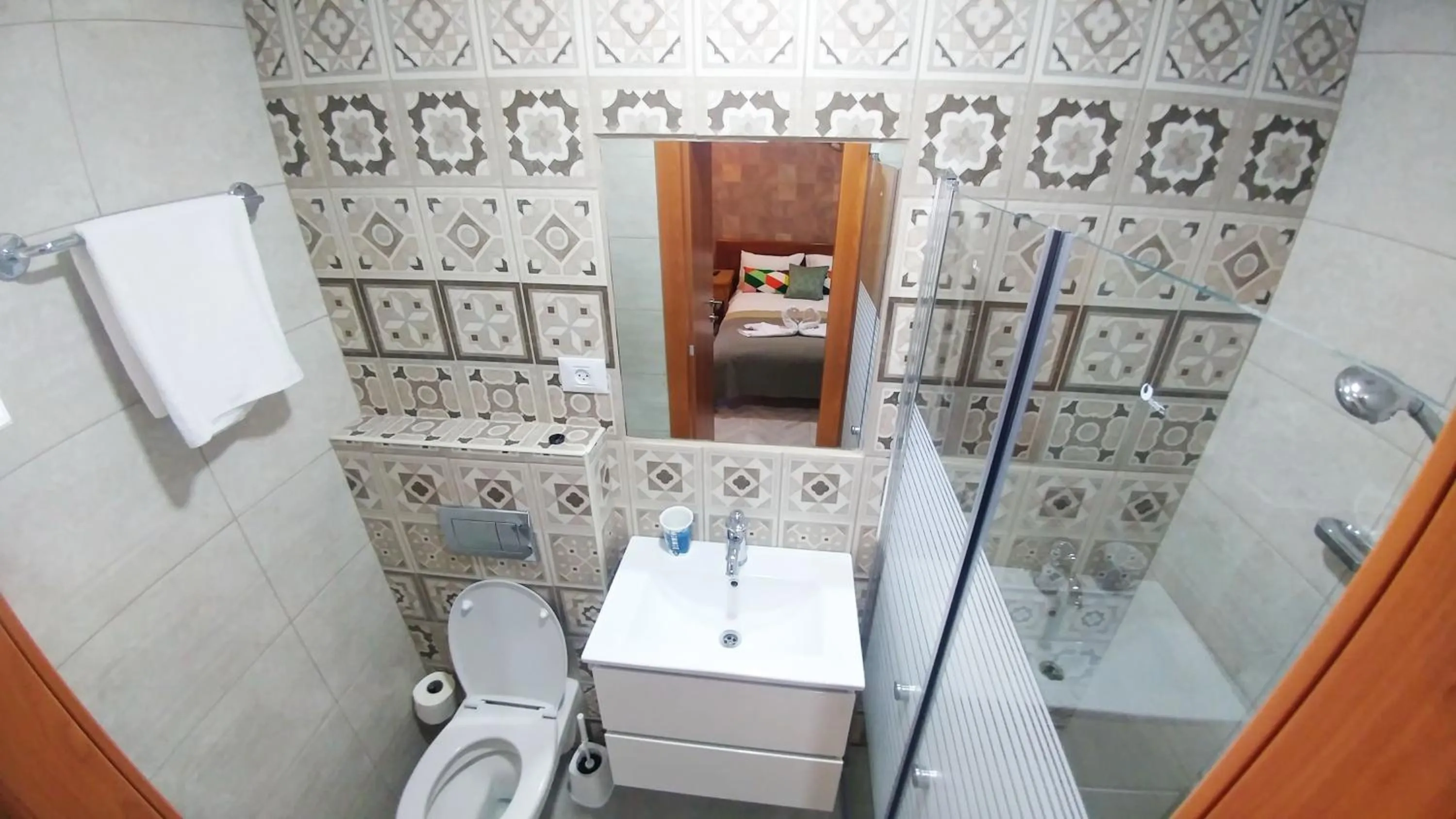 Shower in City Suites