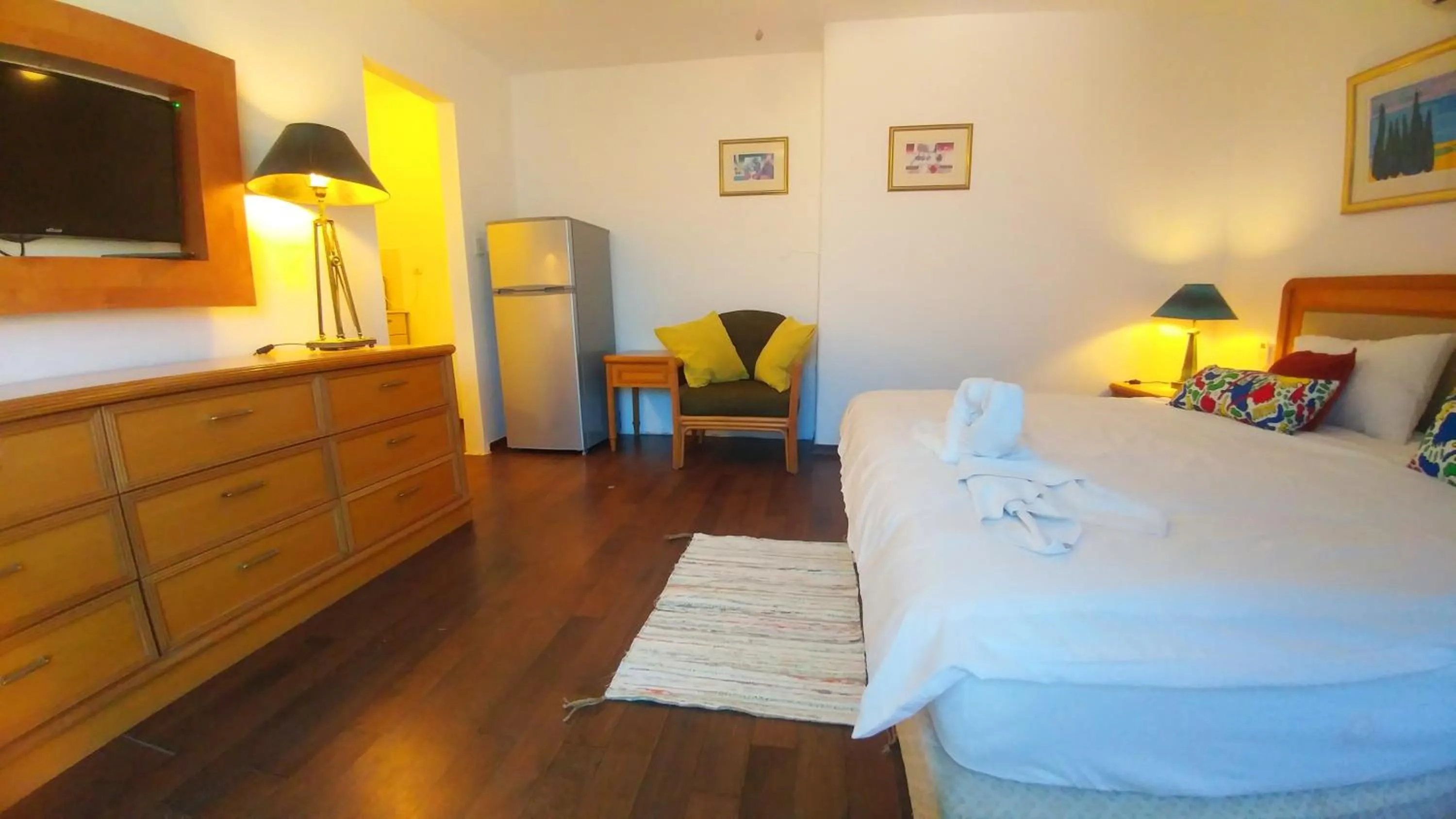 TV and multimedia, Bed in City Suites