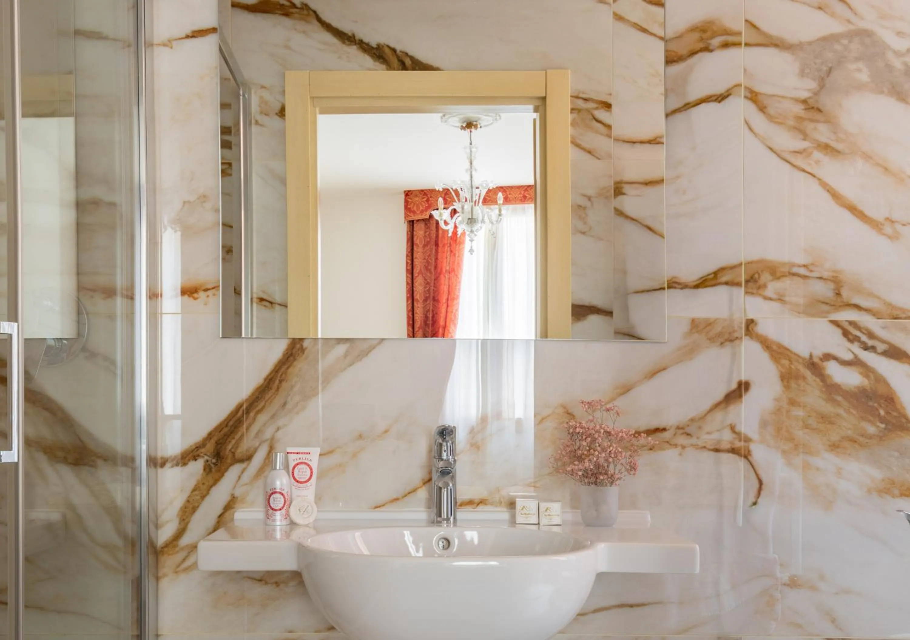 Bathroom in Hotel La Residenza