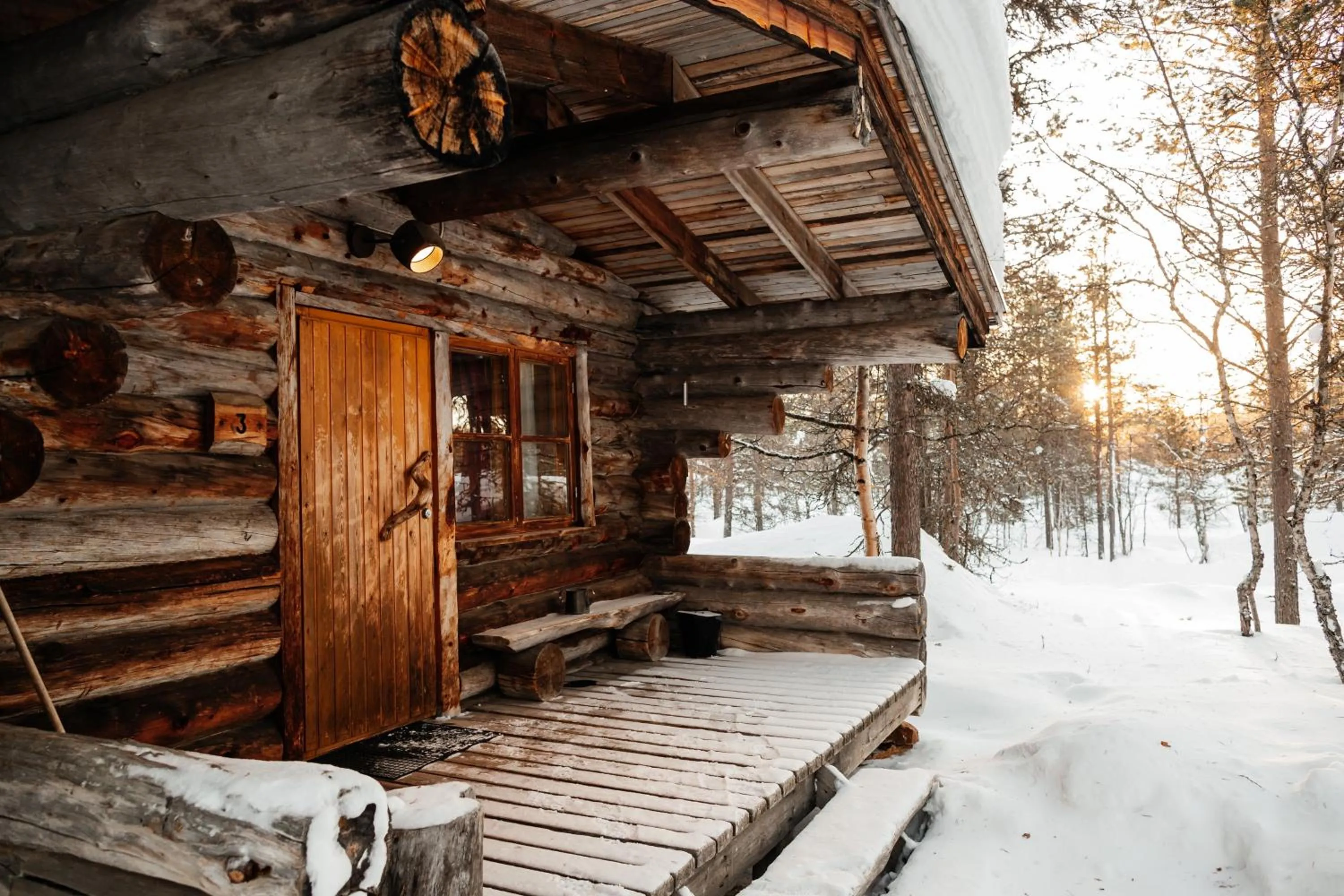 Day in Kakslauttanen Arctic Resort - Igloos and Chalets