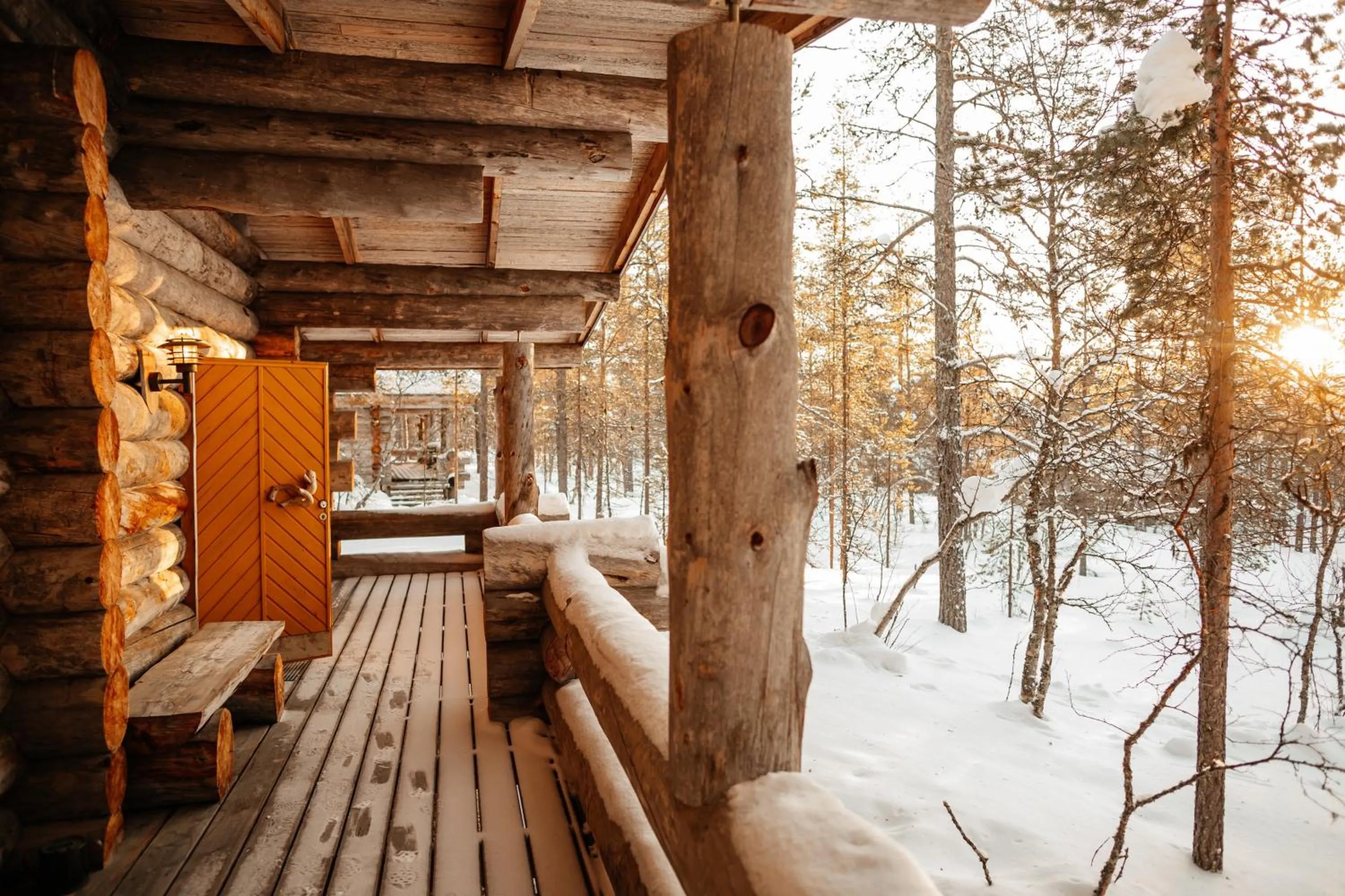 Day in Kakslauttanen Arctic Resort - Igloos and Chalets