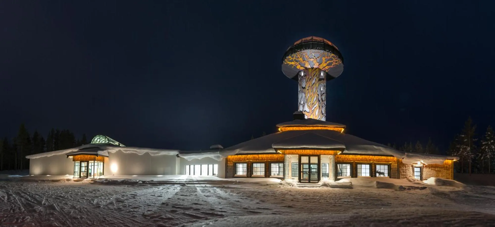 Property building in Kakslauttanen Arctic Resort - Igloos and Chalets