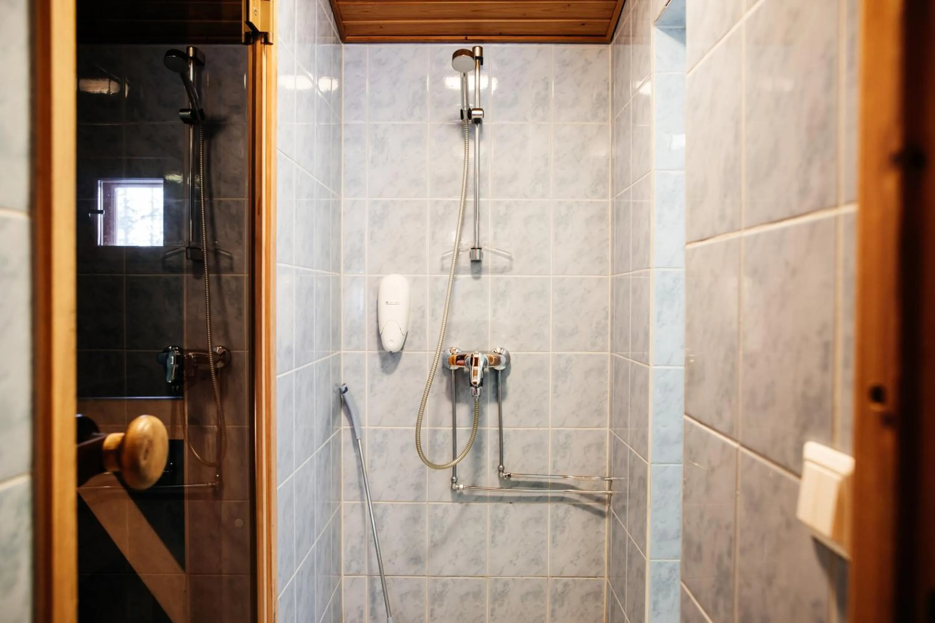 Shower in Kakslauttanen Arctic Resort - Igloos and Chalets