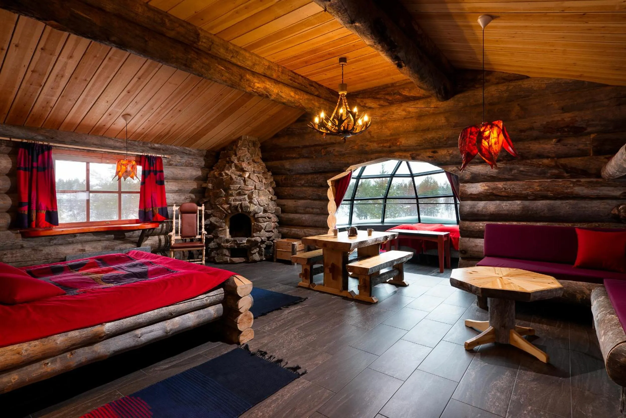 Property building, Bed in Kakslauttanen Arctic Resort - Igloos and Chalets