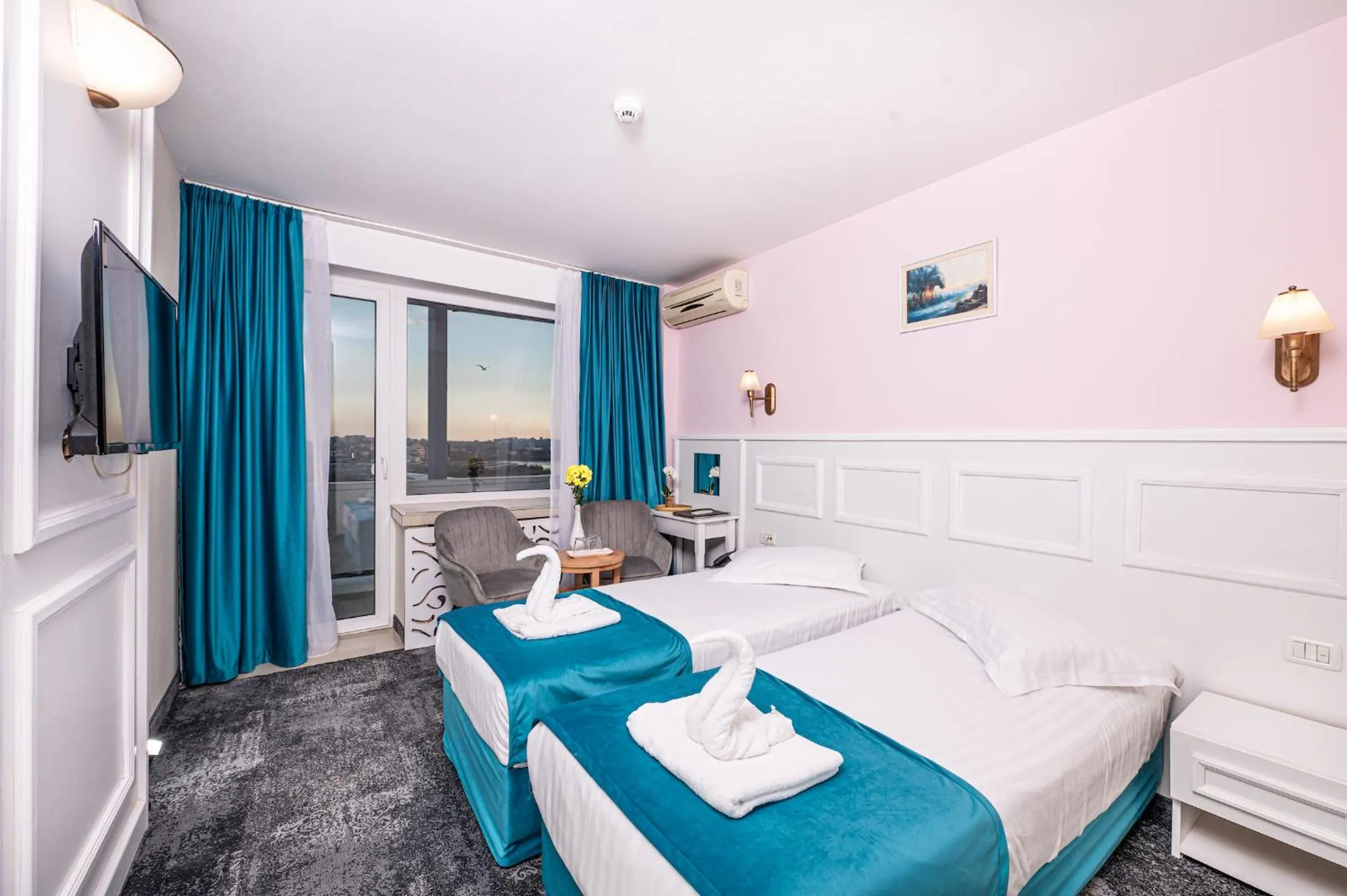 Photo of the whole room, Bed in Hotel Parc