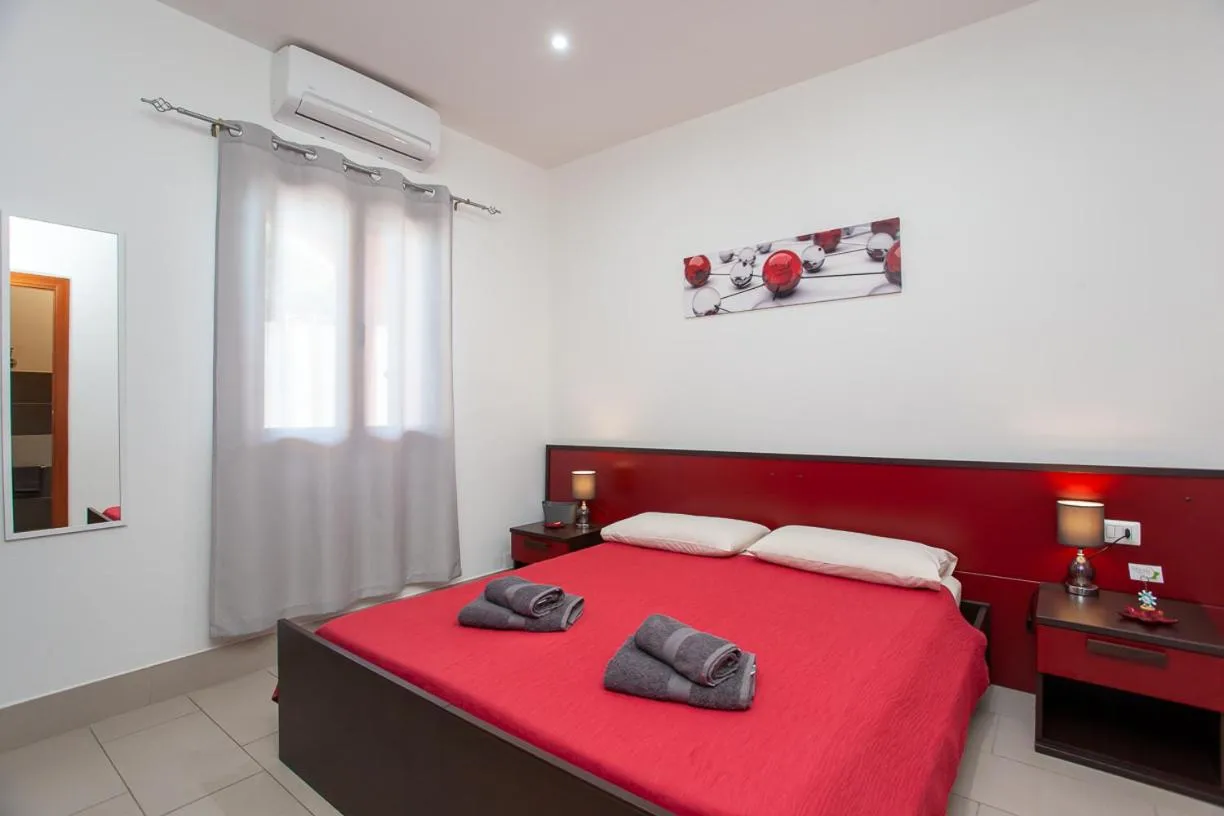 Bedroom, Bed in Mivida "Le stanze di Ada"