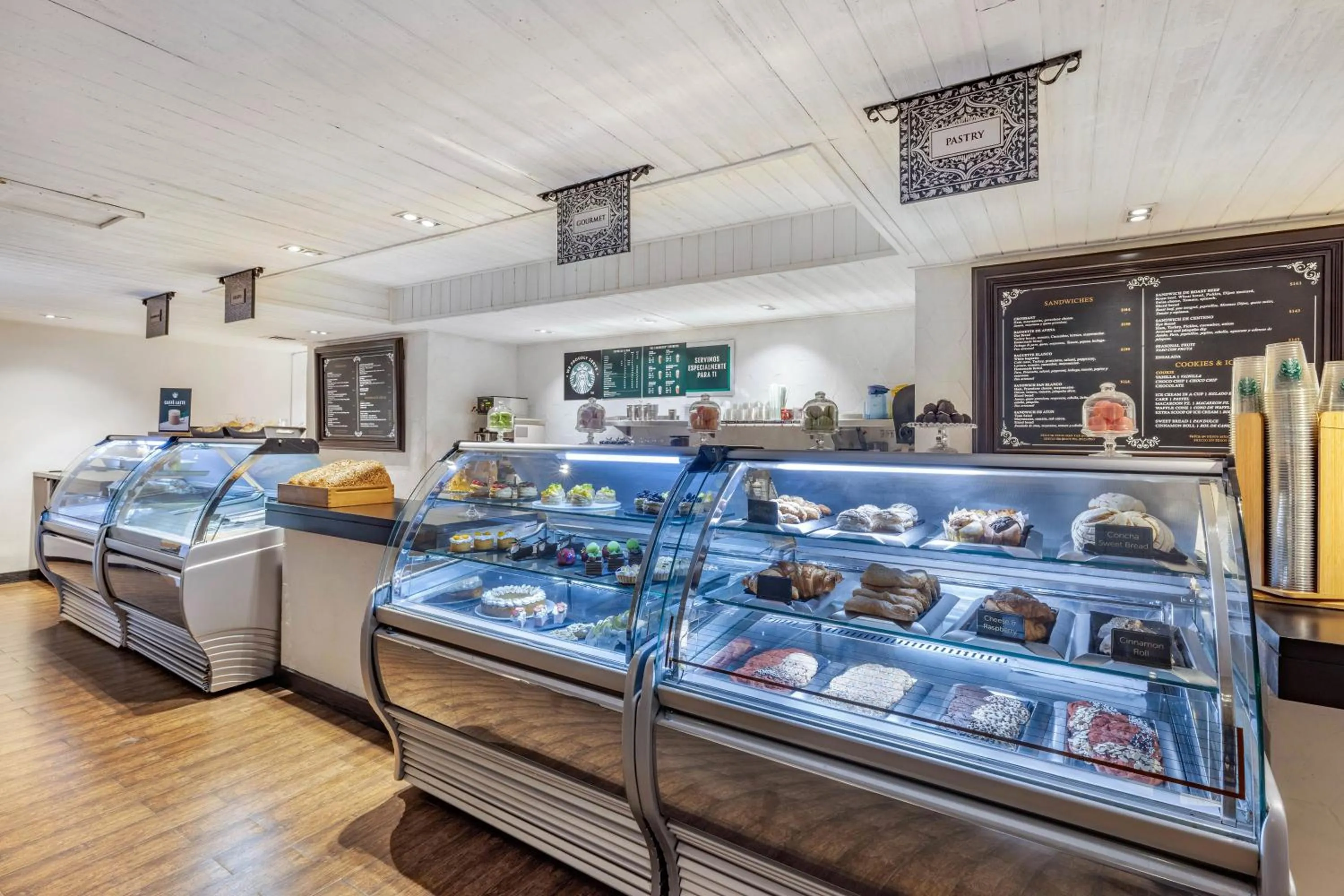 Food and drinks in Hilton Vacation Club Cabo Azul Los Cabos