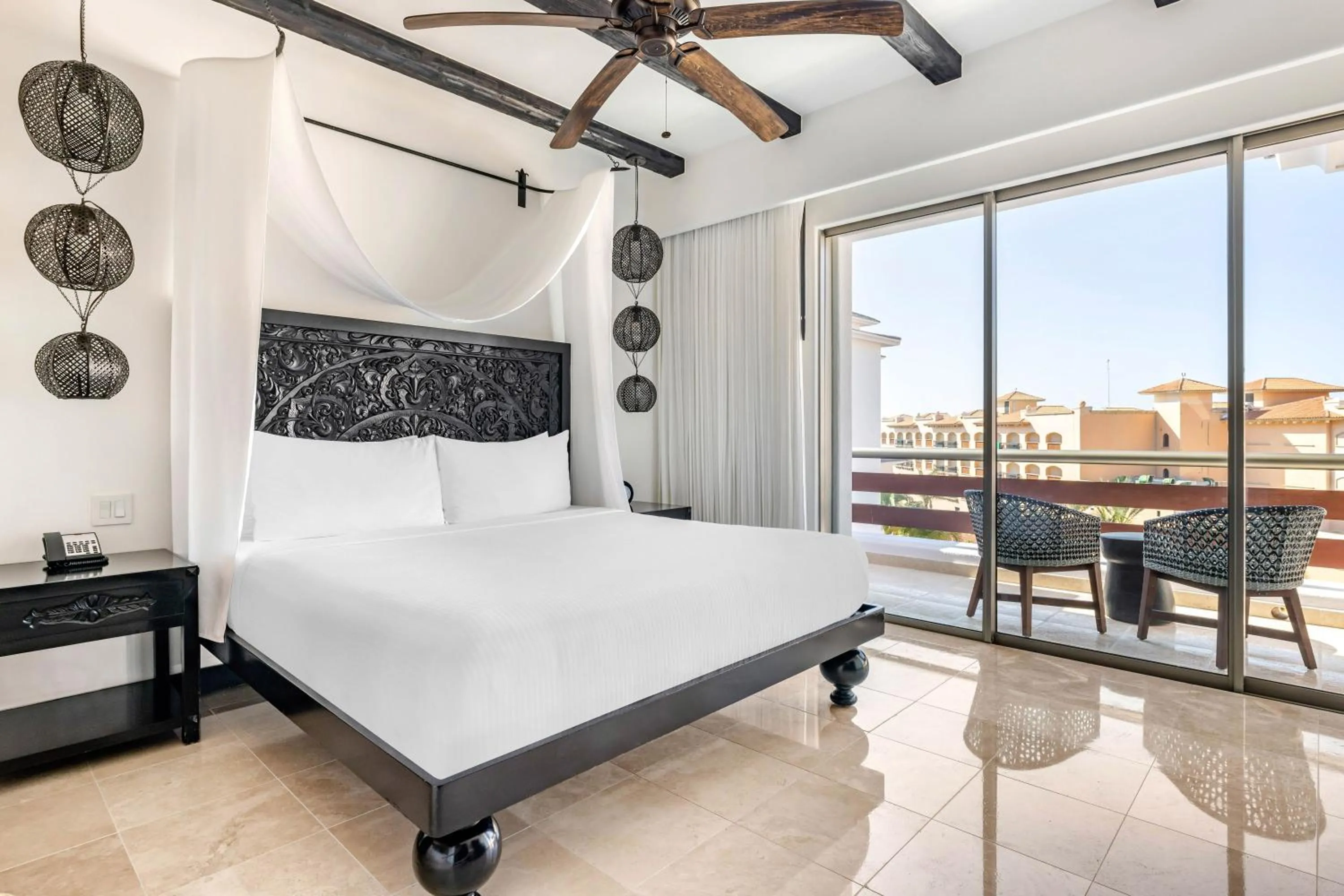 Bedroom, Bed in Hilton Vacation Club Cabo Azul Los Cabos