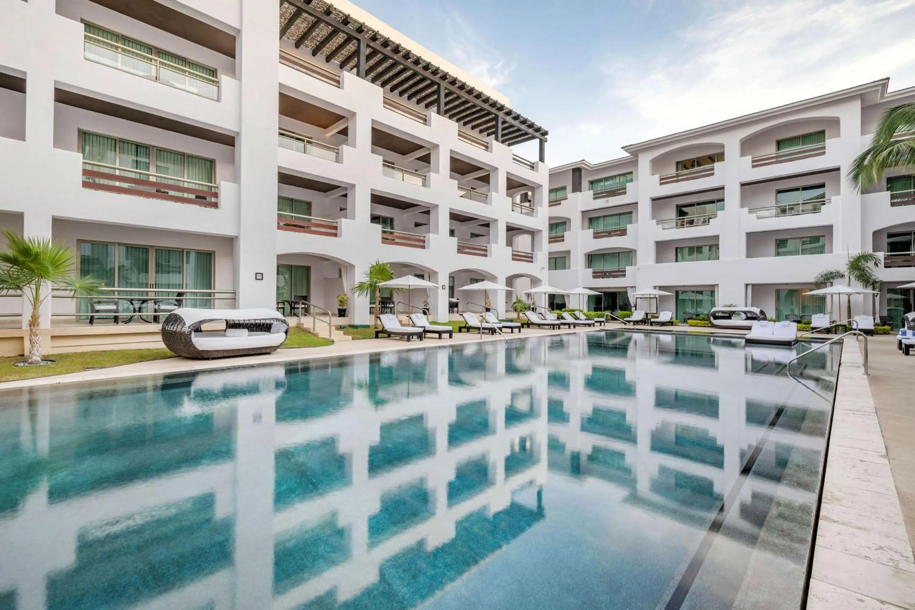 Pool view in Hilton Vacation Club Cabo Azul Los Cabos