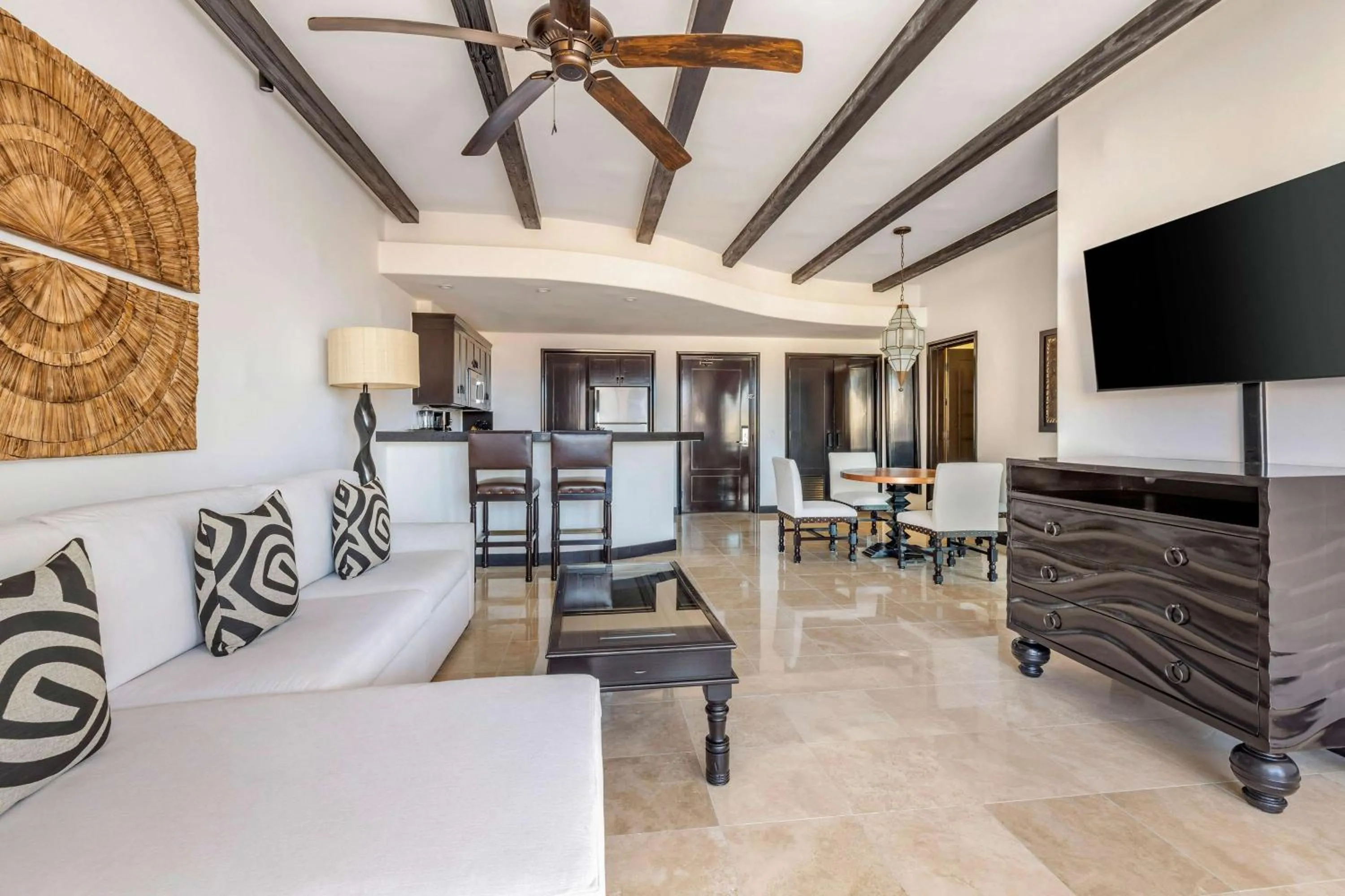 Kitchen or kitchenette in Hilton Vacation Club Cabo Azul Los Cabos
