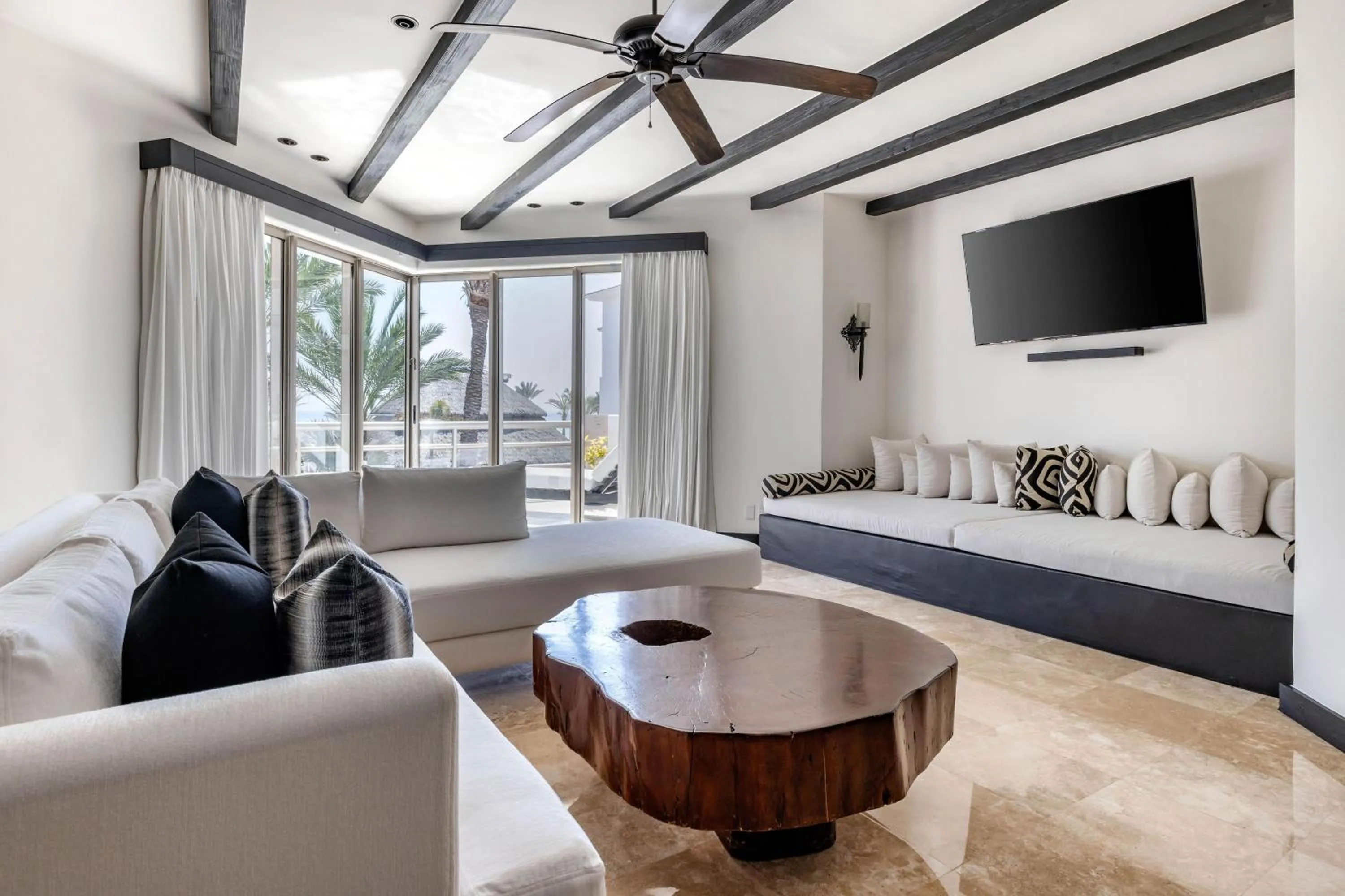 Living room in Hilton Vacation Club Cabo Azul Los Cabos