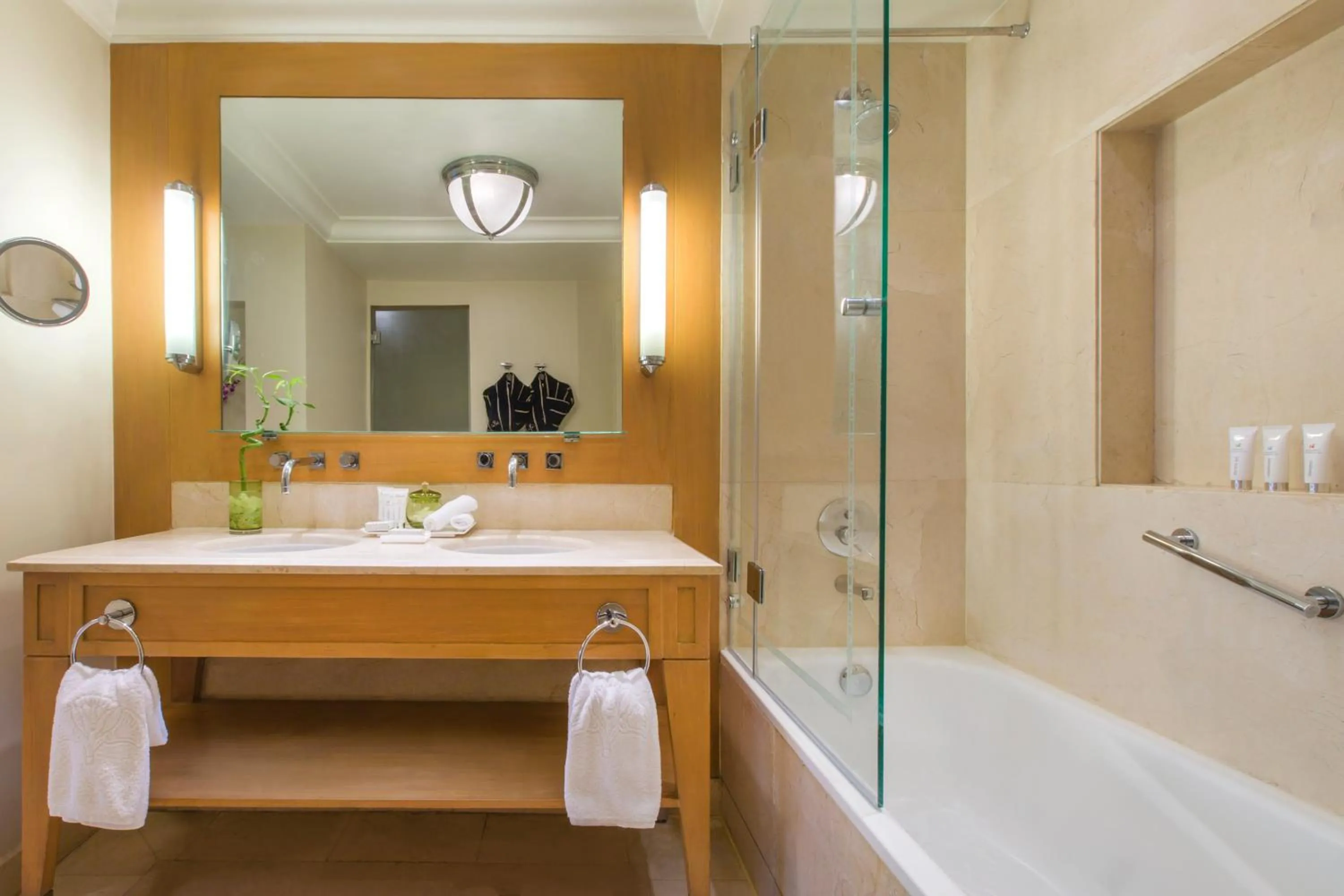 Toilet in Kempinski Nile Hotel, Cairo